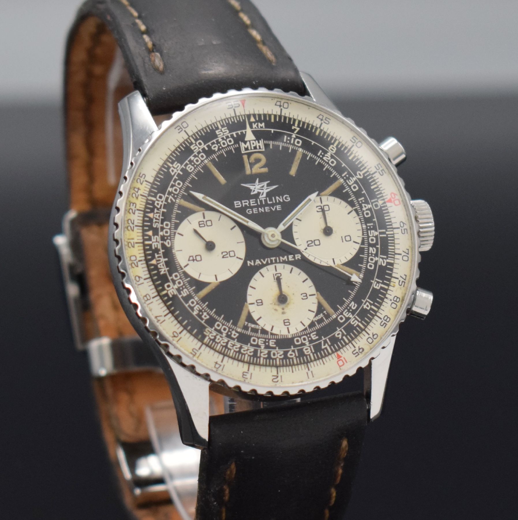 Detail e: BREITLING Navitimer Herrenarmbanduhr mit Schaltradchronograph in Stahl, Schweiz um 1964, Handaufzug, Ref. 806, Boden aufgedr., spät. orig. Breitling ...
