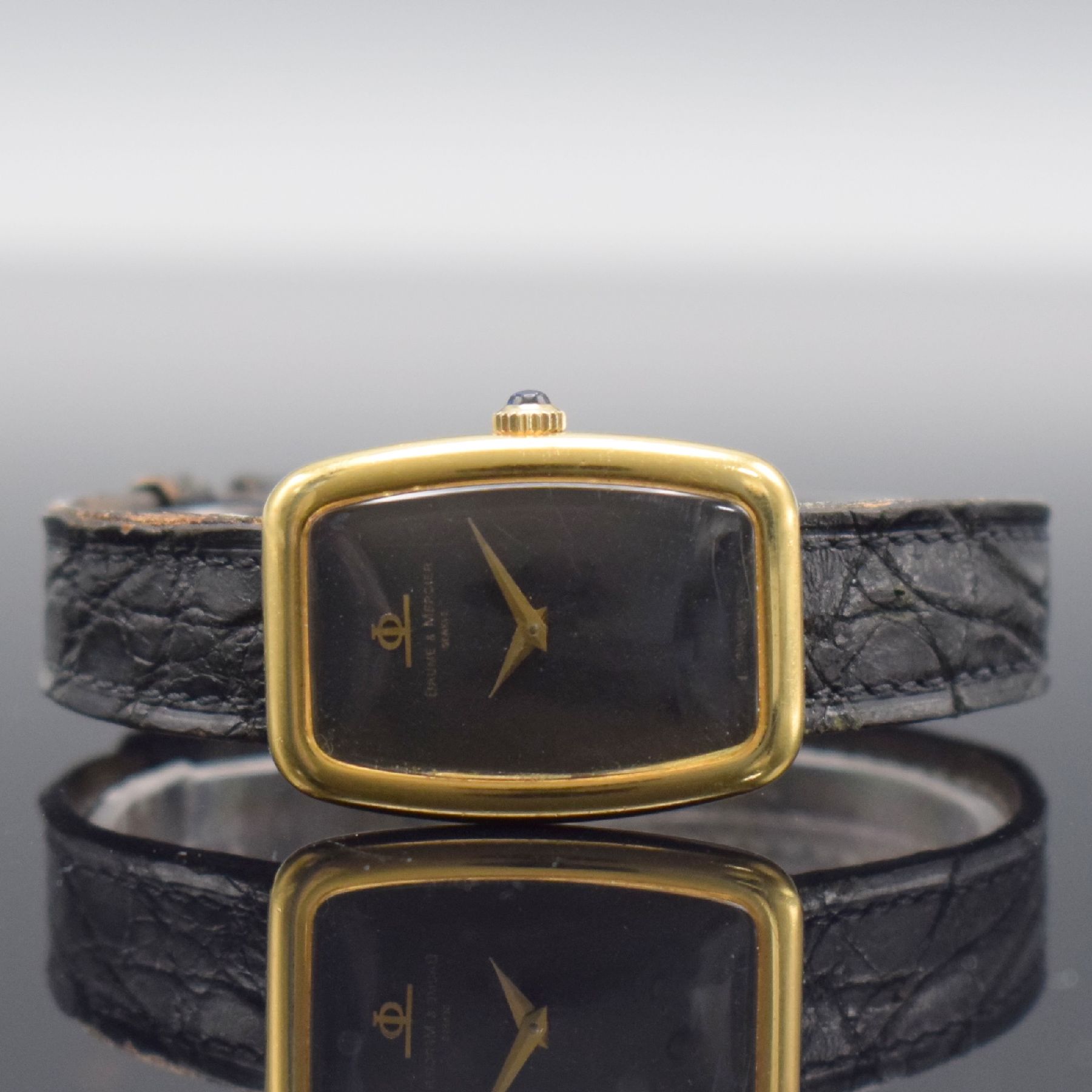 BAUME & MERCIER Damenarmbanduhr in GG 750/000 Referenz 38298, Handaufzug, Schweiz um 1975, massives, 2-teil. Geh., Glasrand gegen Boden 4-fach ...
