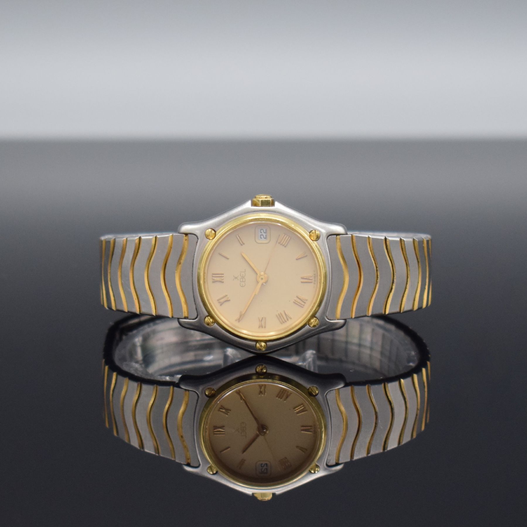 EBEL Damenarmbanduhr Classic Wave Referenz 183908, Schweiz um 1993, quarz, Edelstahl/Gold kombiniert inkl. Wellengliederband m. Faltschl., Lünette ...
