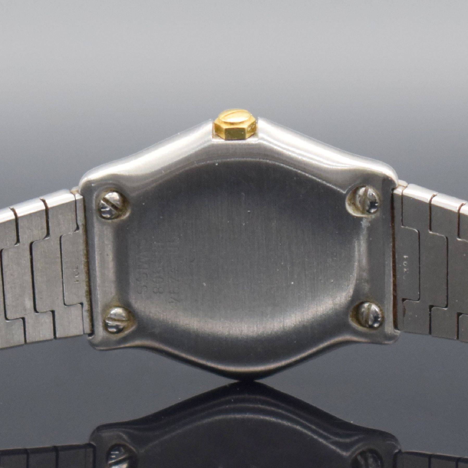 Detail e: EBEL Damenarmbanduhr Classic Wave Referenz 183908, Schweiz um 1993, quarz, Edelstahl/Gold kombiniert inkl. Wellengliederband m. Faltschl., Lünette ...