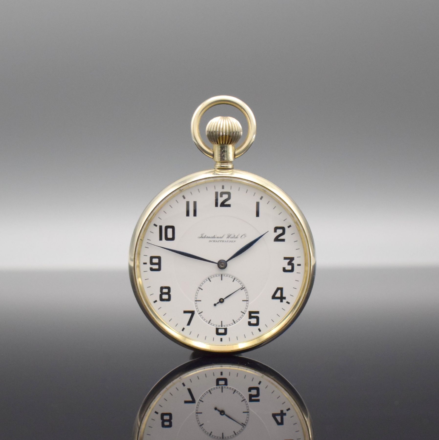 IWC große Beobachtungsuhr Kal. 67, Schweiz um 1942, gedr. Nickelgeh., orig. Glas, perfektes Emailzifferbl. m. fetten arab. Zahlen, kl. Sek. b. 6, ...