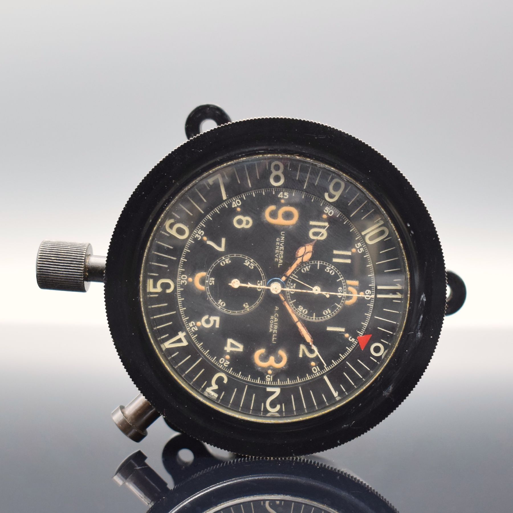 UNIVERSAL GENEVE seltener Bord-Chronograph für A. Cairelli, Roma mit orig. Box, Schweiz um 1940, Bakelit Geh. m. Halterung, innenliegende ...