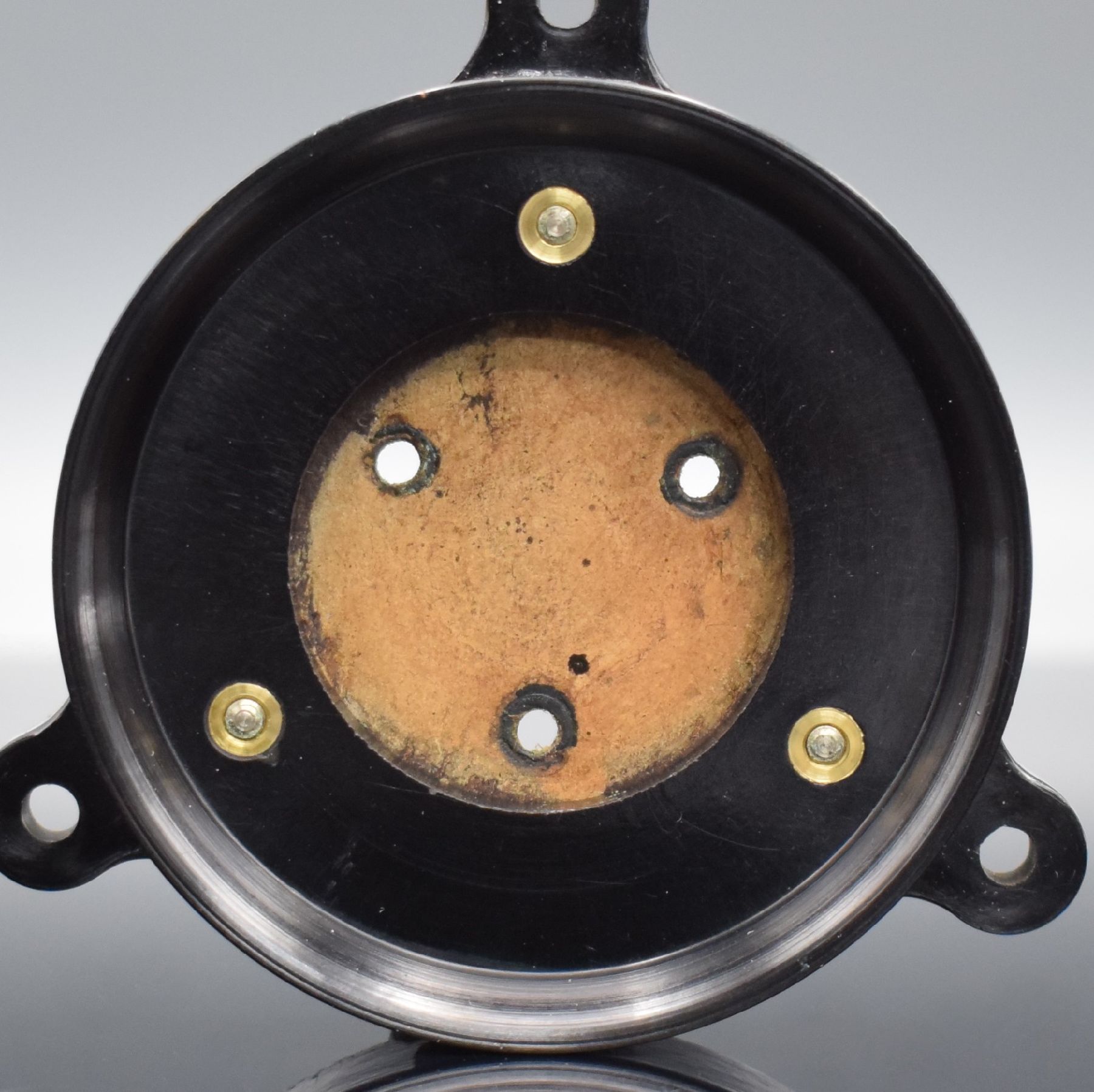 Detail f: UNIVERSAL GENEVE seltener Bord-Chronograph für A. Cairelli, Roma mit orig. Box, Schweiz um 1940, Bakelit Geh. m. Halterung, innenliegende ...