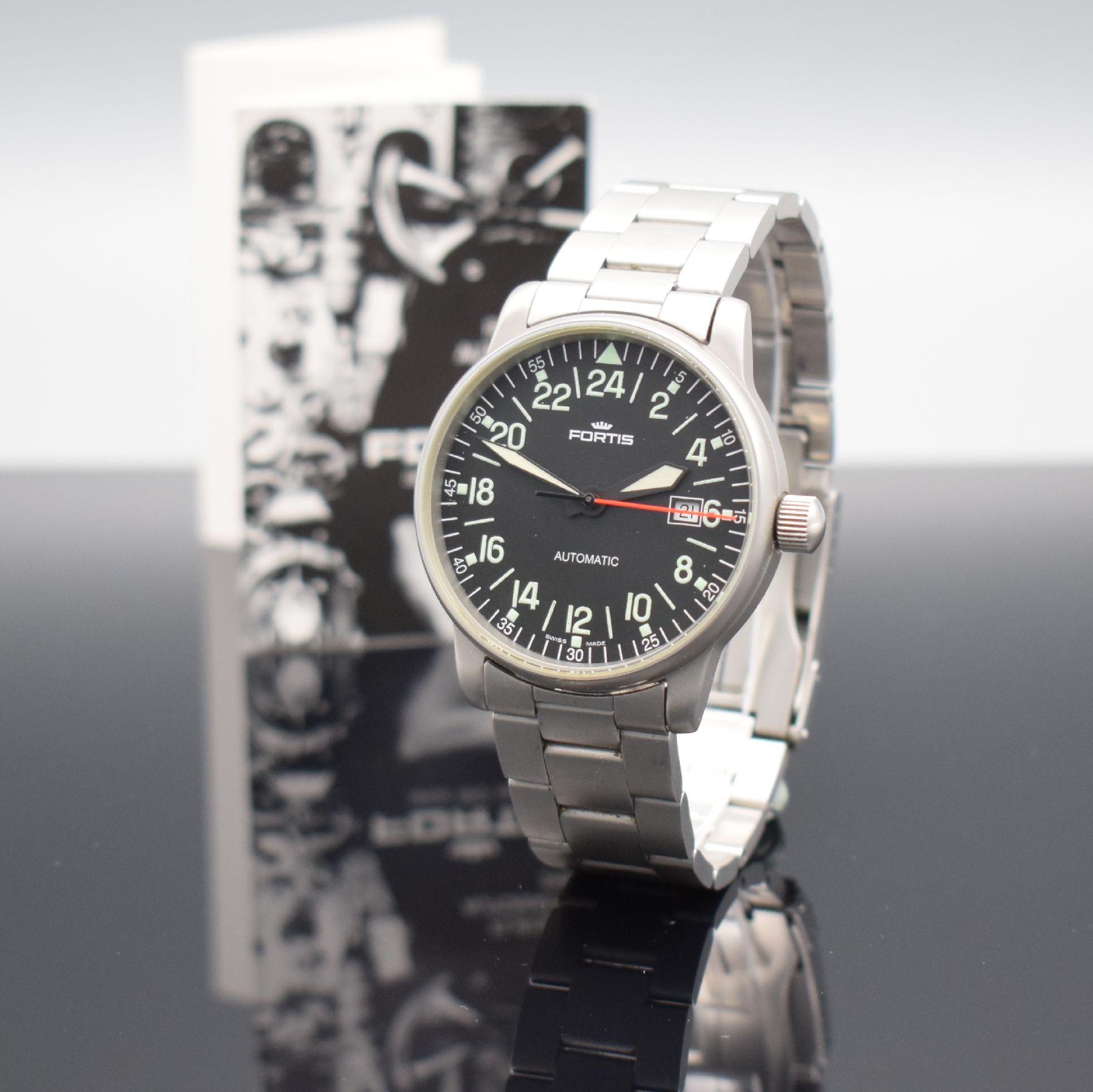 Detail b: FORTIS Herrenarmbanduhr mit 24-Std.-Anzeige in Edelstahl, Schweiz um 1995, Automatik, verschr. Gehäuse inkl. orig. Gliederband m. Faltschl., ...