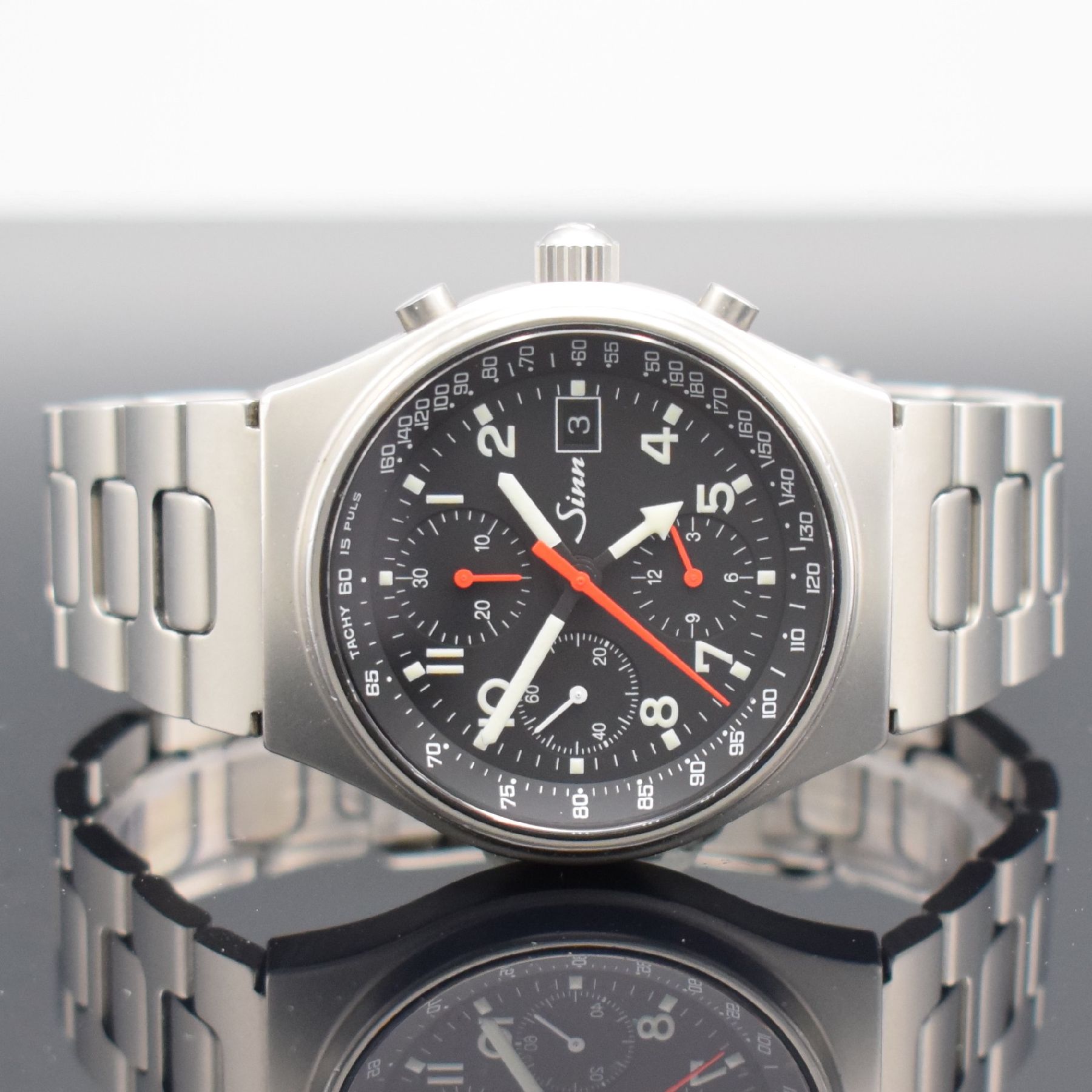 SINN Armbandchronograph mit 2. Zeitzone Modell 144 GMT, Schweiz/Deutschland um 1995, Automatik, matt. Edelstahlgeh. inkl. Gliederband m. Faltschl., ...
