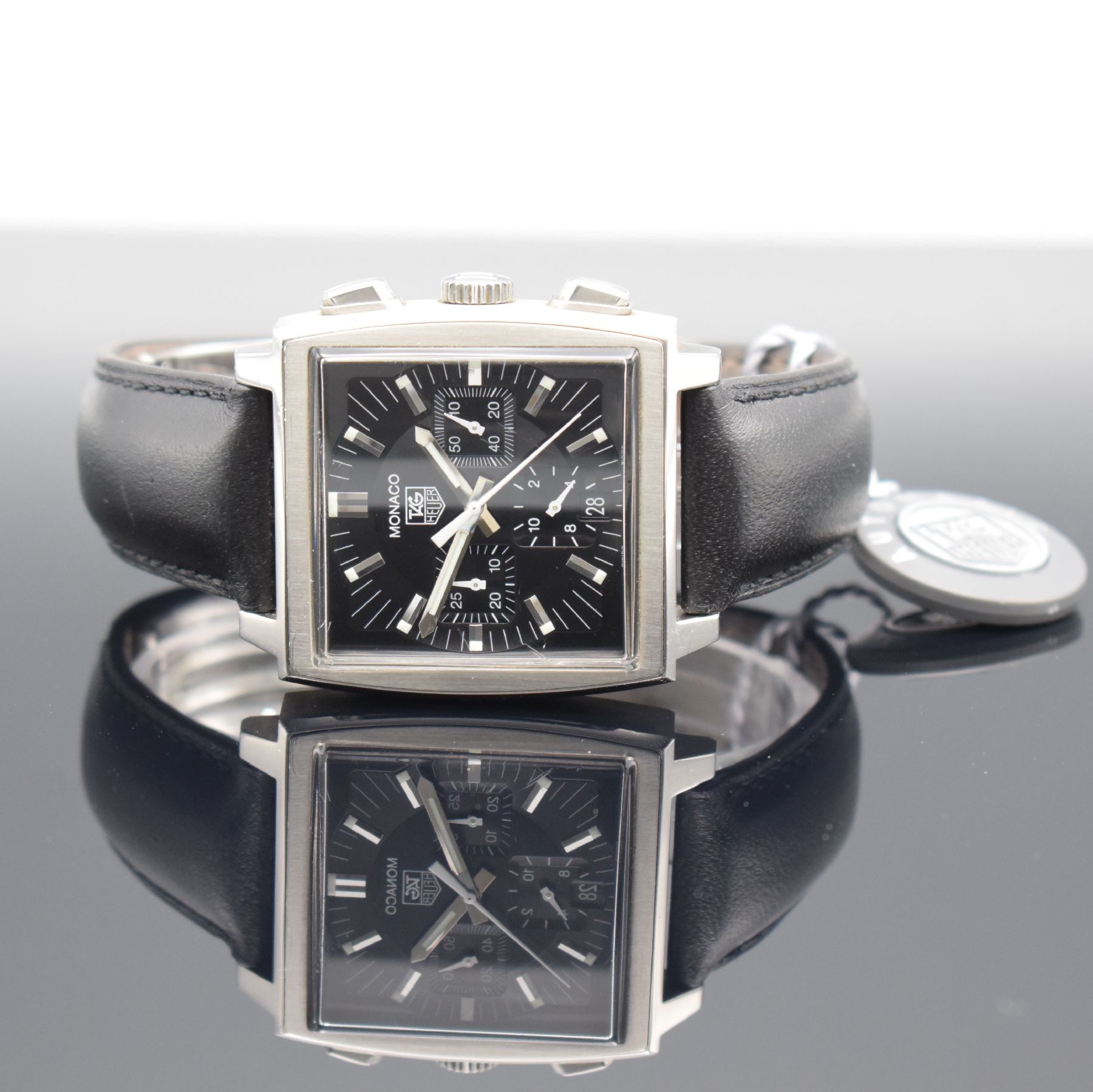 TAG HEUER MONACO Herrenarmbanduhr mit Chronograph Ref. CW2111-0, Schweiz um 2005, Automatik, Edelstahlgeh., Boden 4-fach verschr., orig. Lederband m. ...