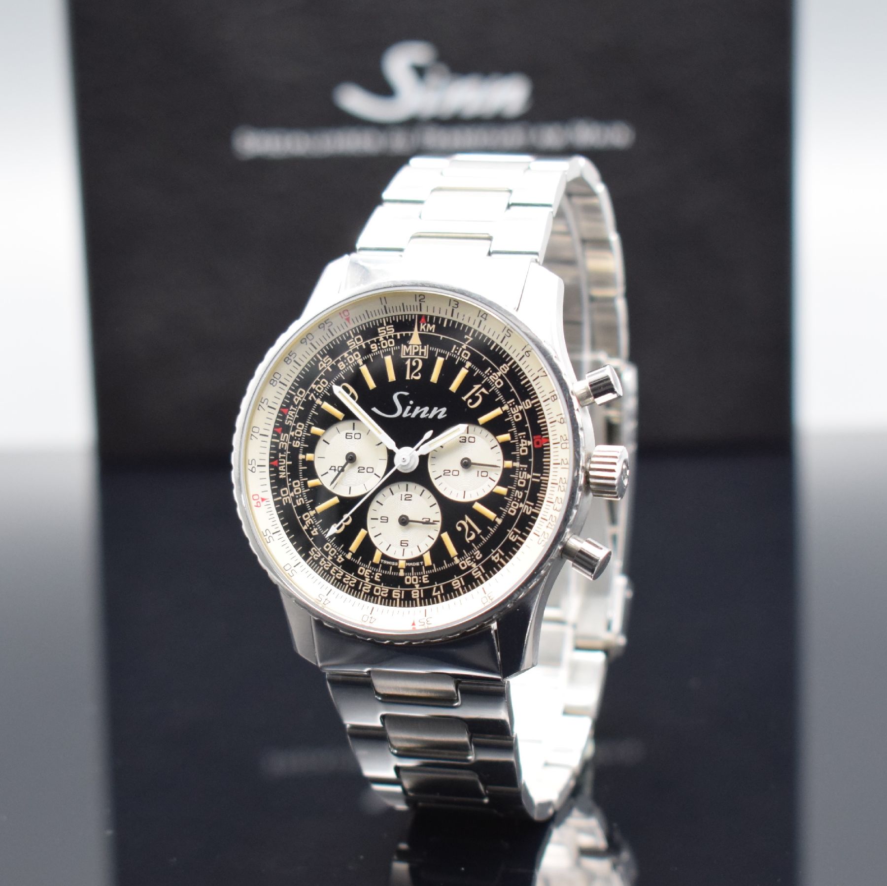 Detail c: SINN seltener Chronograph Navigationsuhr 903 mit 24-Std.-Anzeige, Schweiz um 1995, Handaufzug, beids. vergl. Edelstahlgeh. inkl. Sinn Gliederband m. ...