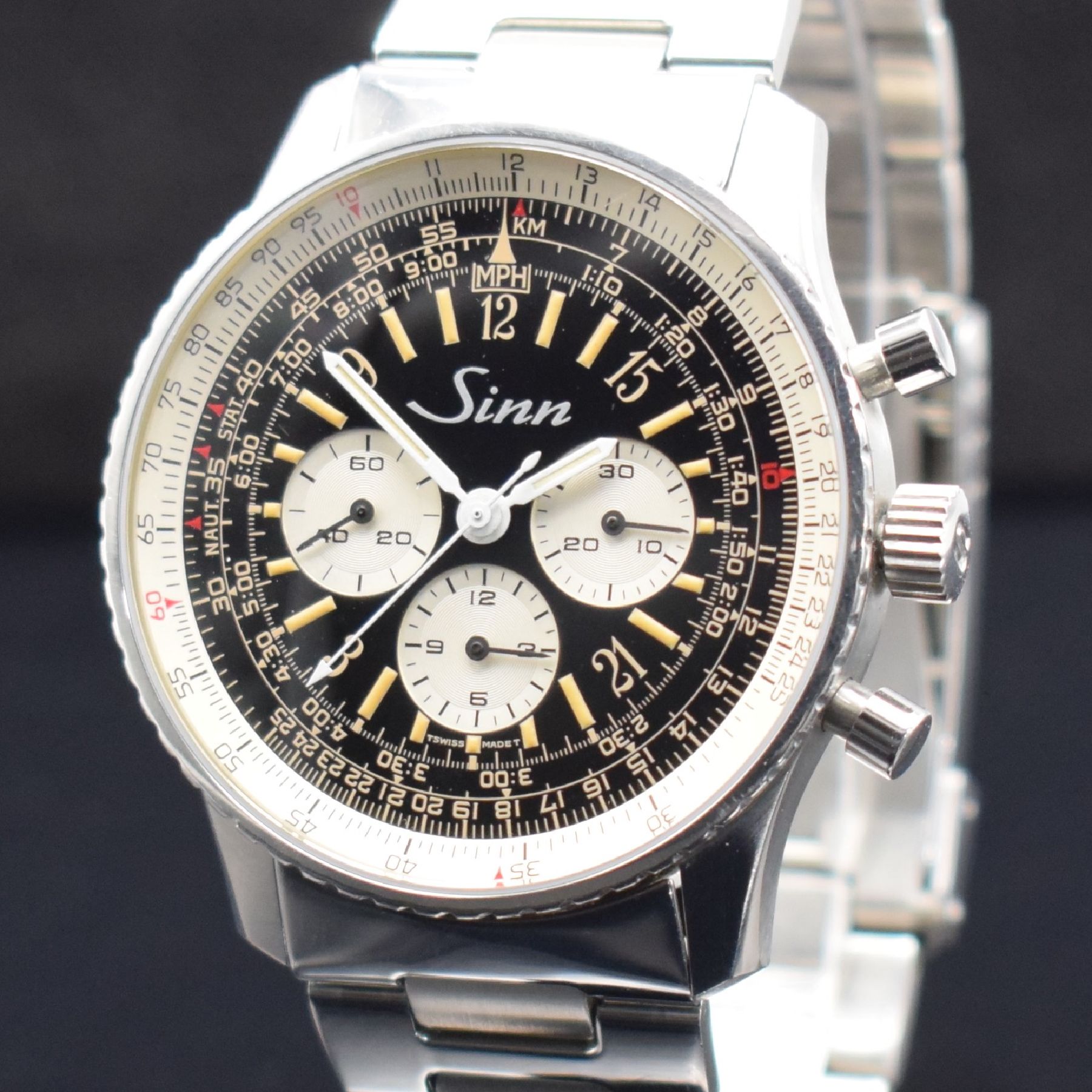 Detail d: SINN seltener Chronograph Navigationsuhr 903 mit 24-Std.-Anzeige, Schweiz um 1995, Handaufzug, beids. vergl. Edelstahlgeh. inkl. Sinn Gliederband m. ...