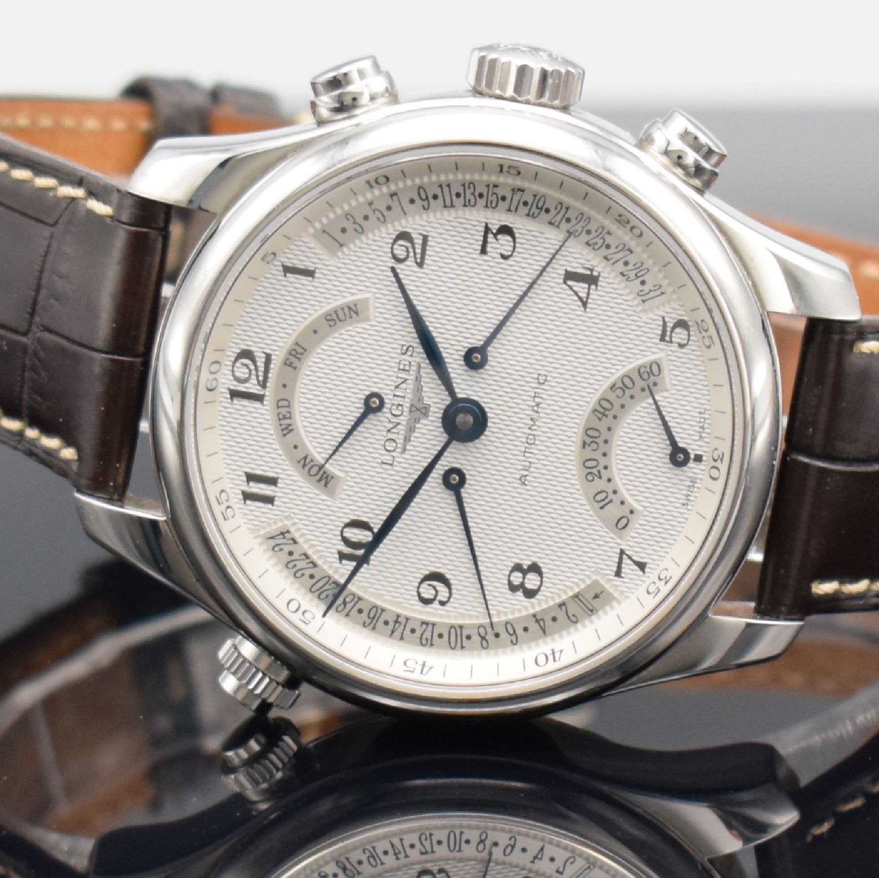 Detail b: LONGINES Master Collection Retrograde interessante Herrenarmbanduhr mit retrograder Anzeige für 2.-Zeitzone, Tag, Datum & Gangreserve, Schweiz um ...
