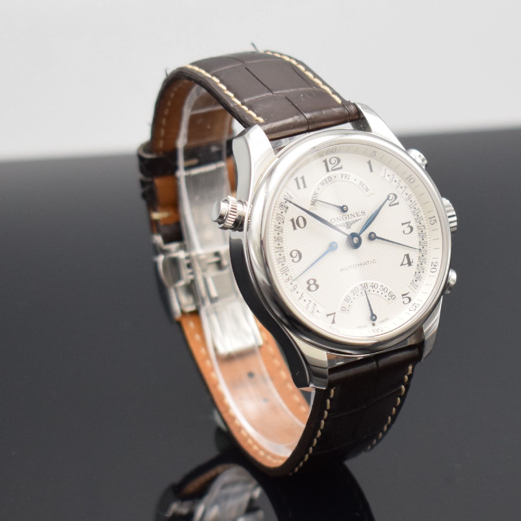 Detail e: LONGINES Master Collection Retrograde interessante Herrenarmbanduhr mit retrograder Anzeige für 2.-Zeitzone, Tag, Datum & Gangreserve, Schweiz um ...