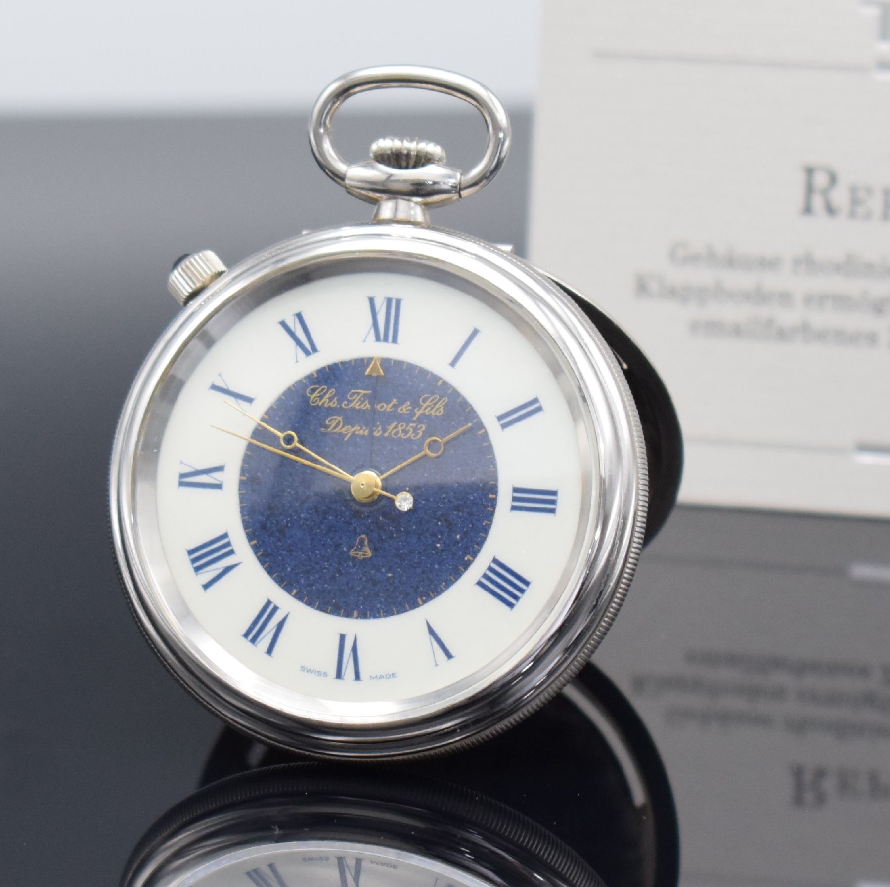 Detail a: TISSOT Replica 1920 offene Taschenuhr mit Wecker, Schweiz um 1990, rhod. aufstellbares Gehäuse, emailfarb. Zifferbl., mittig blau lackiert, ...