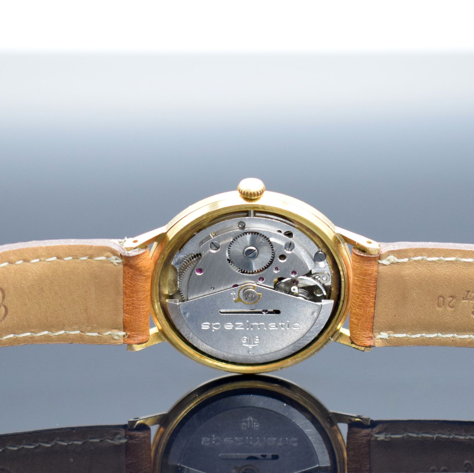 Detail e: GLASHÜTTE Herrenarmbanduhr, Automatik, Deutschland um 1970, verg. Metallgeh., Edelstahlboden aufgedr., silb. Zifferbl. m. aufgel. gold. Indizes, ...