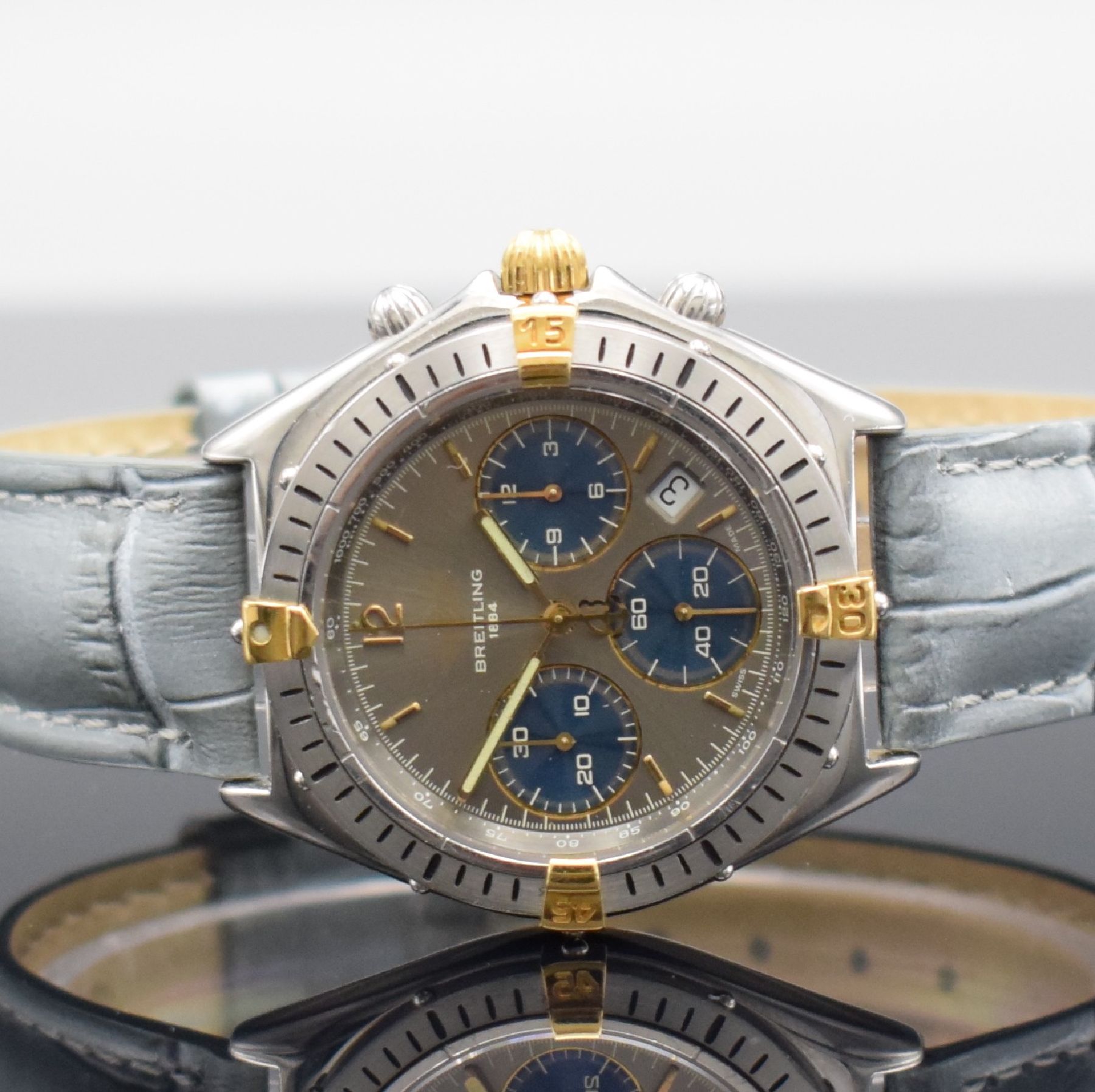 Detail a: BREITLING Sextant Armbandchronograph, Schweiz um 1995, quarz, Ref. B55045, Edelstahl/Gold komb., Boden & Krone verschr., Lün. m. 60er Teilung ...