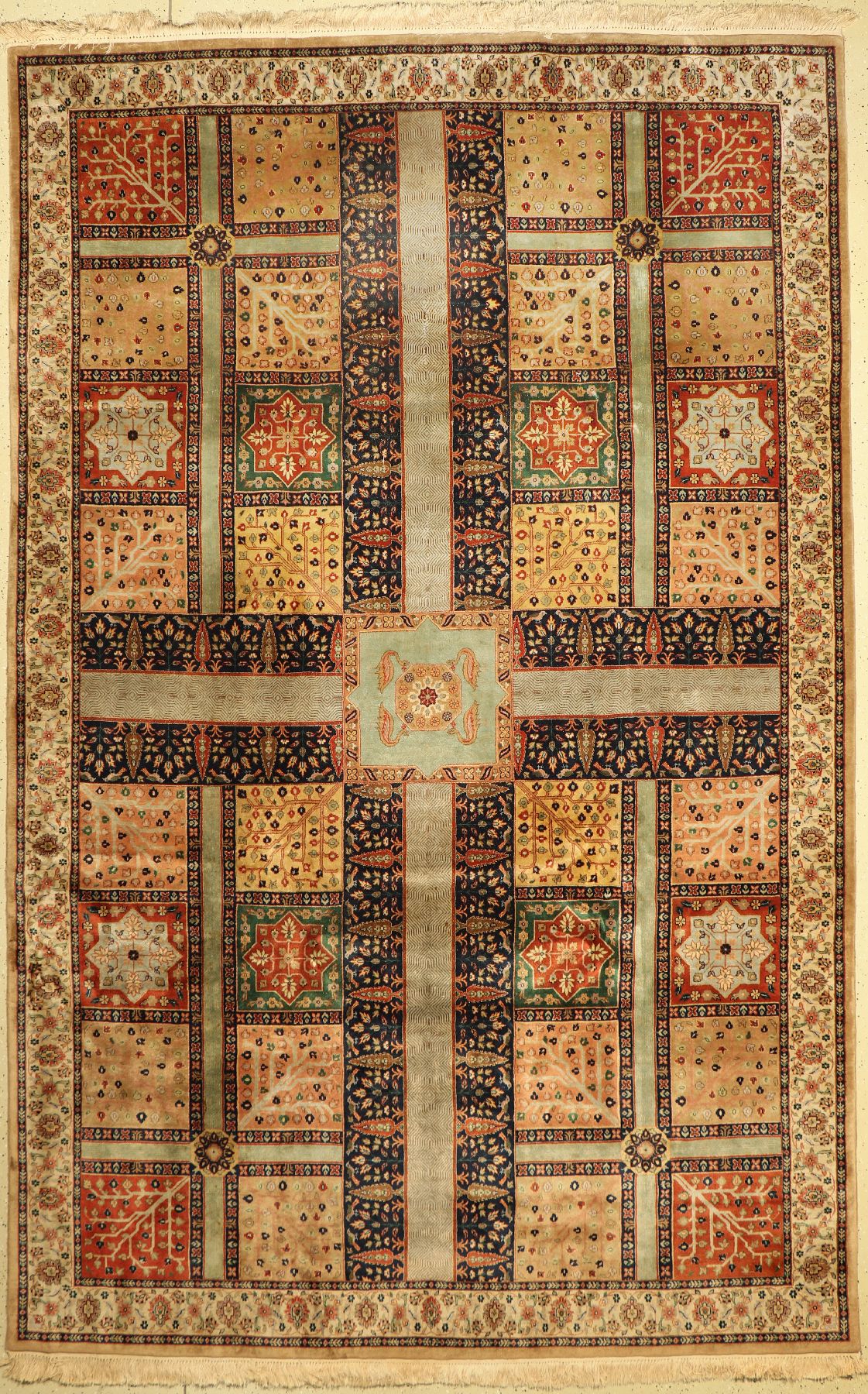 Indo Täbriz fein, Indien, ca. 50 Jahre, Korkwolle, ca. 365 x 235 cm, EHZ: 2