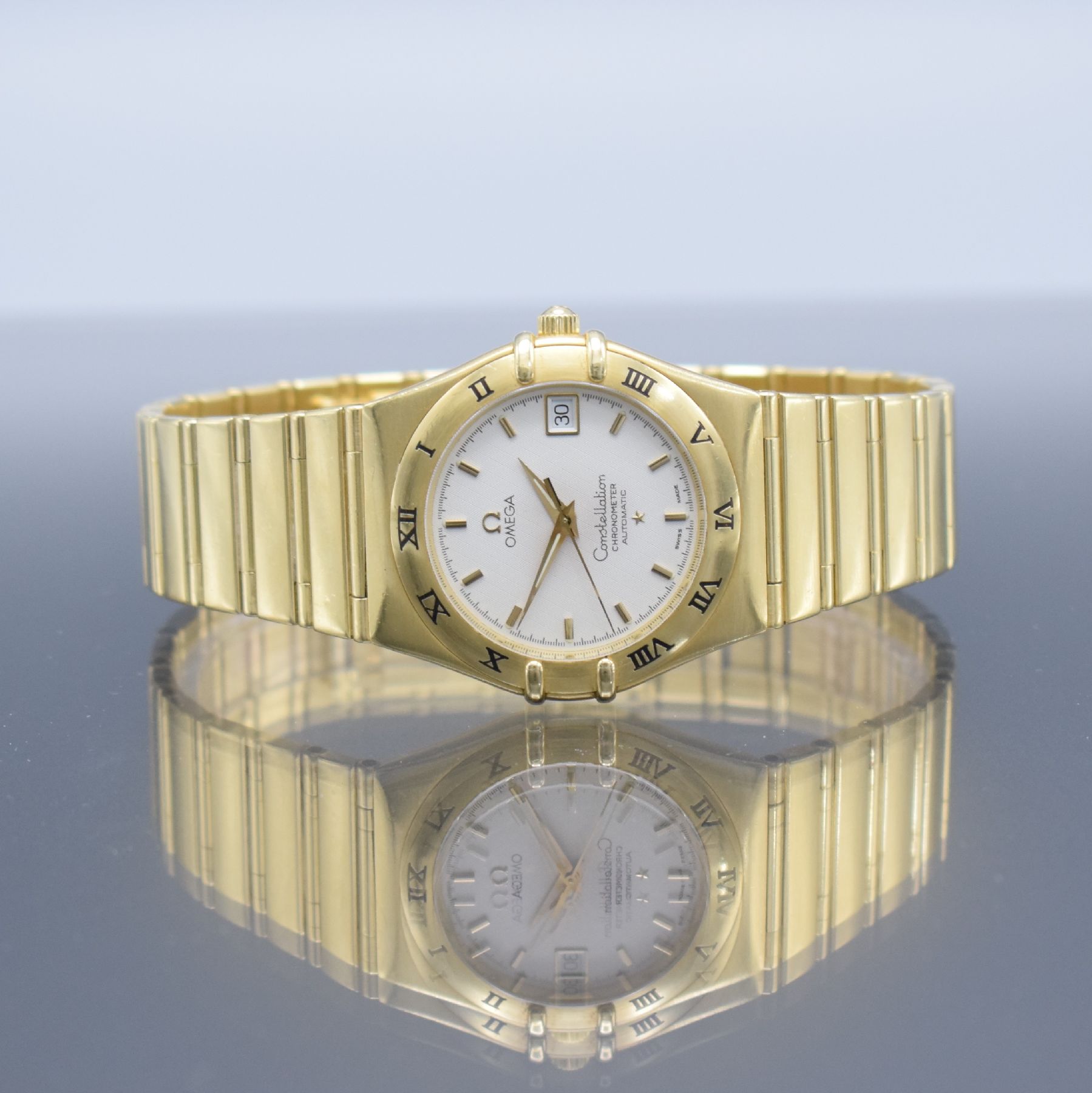OMEGA Herrenarmbanduhr Constellation Chronometer in GG 750/000 Referenz 368.1201, Automatik, Schweiz um 1995, massives Goldgeh. inkl. Gliederband m. ...