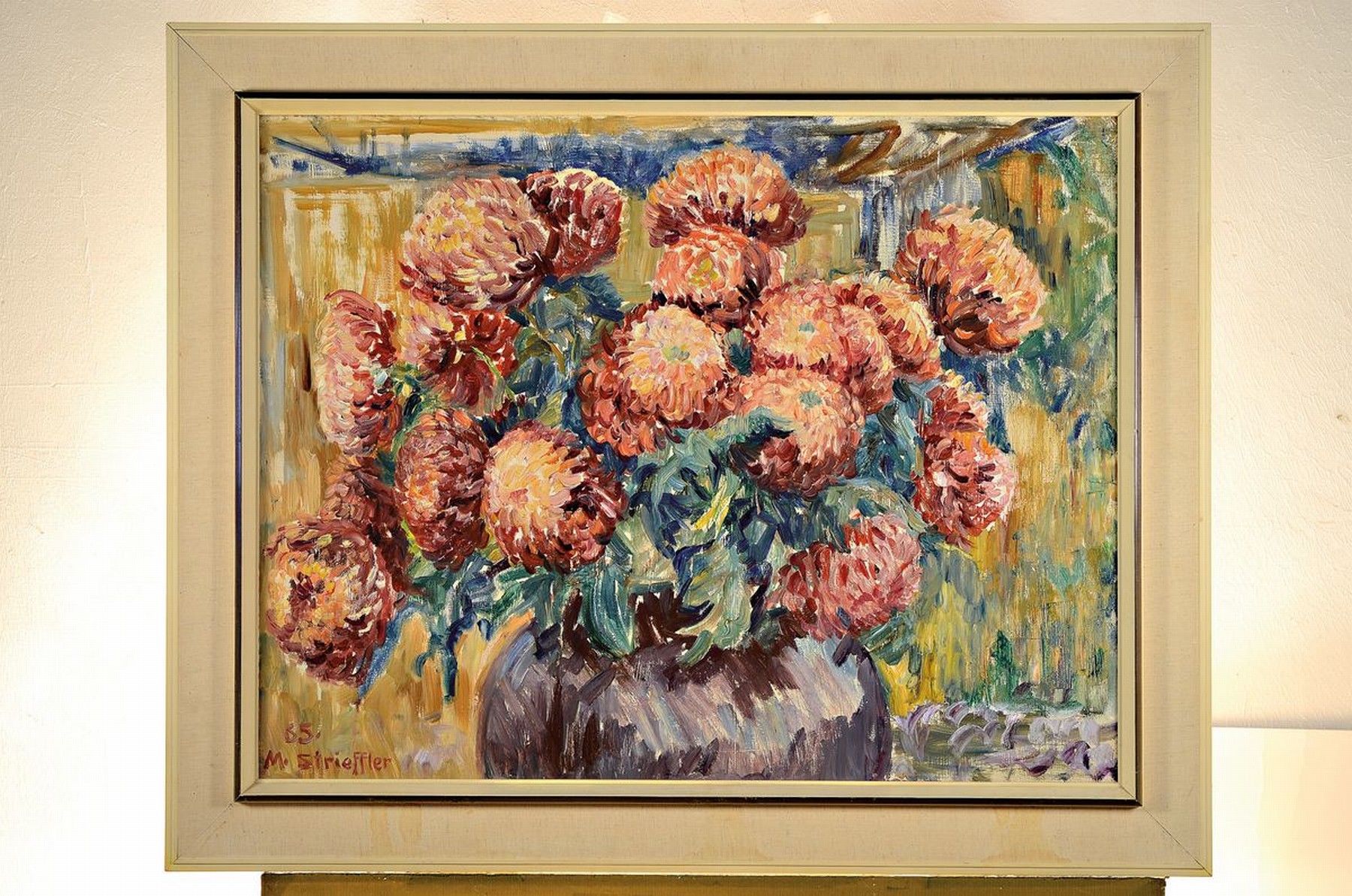 Detail k: Marie Strieffler, 1917-1987 Landau, Blumenstillleben, Öl/Lwd, links unten signiert und dat. 65, ca. 60x76cm, R. ca. 75x90cm