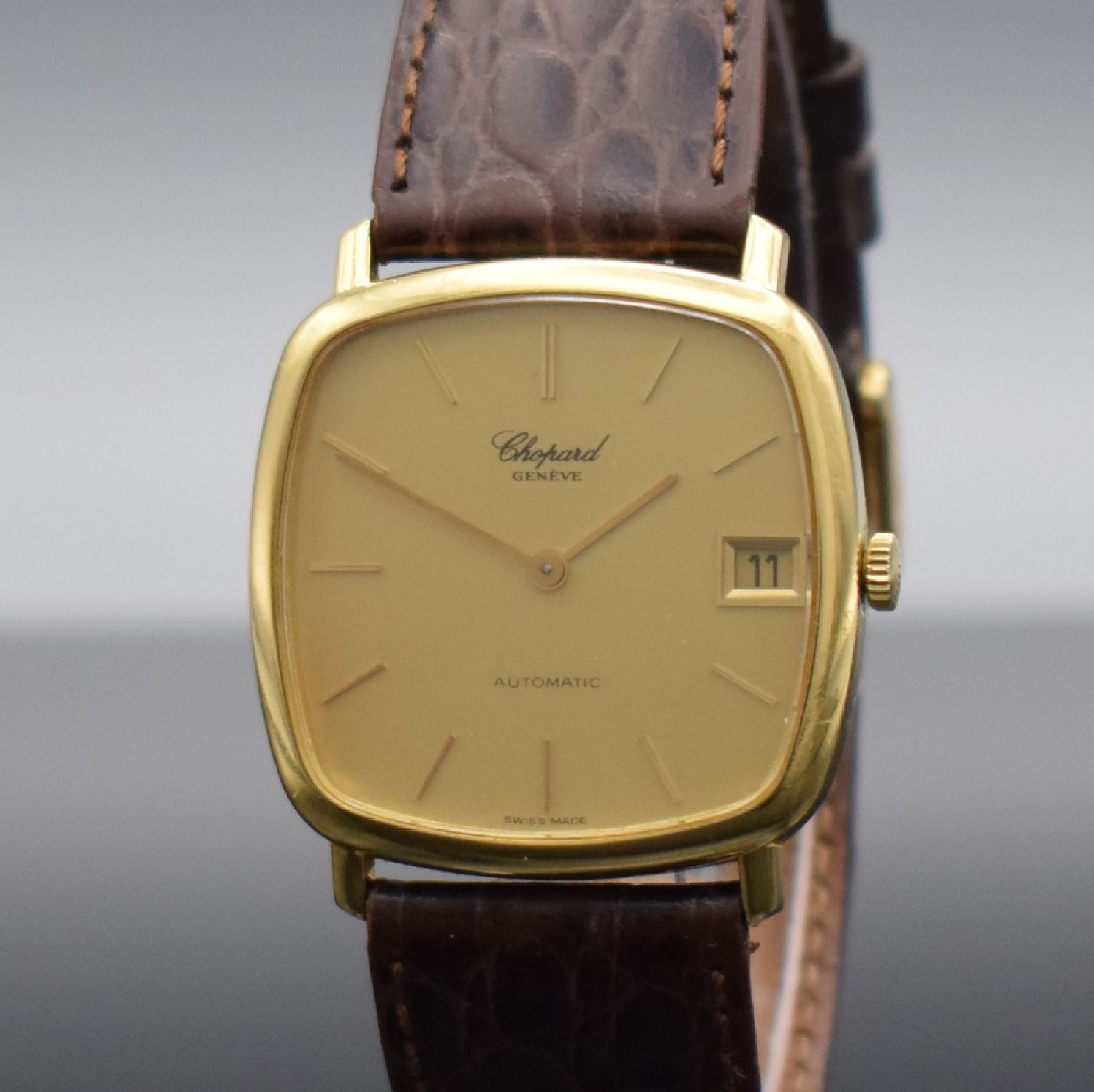 Detail c: CHOPARD Herrenarmbanduhr in GG 750/000, Schweiz um 1990, Automatik mit Micro-Rotor, Ref. 2110, 2-teil. Gehäuse, Boden aufgedr., gold. Zifferbl. m. ...