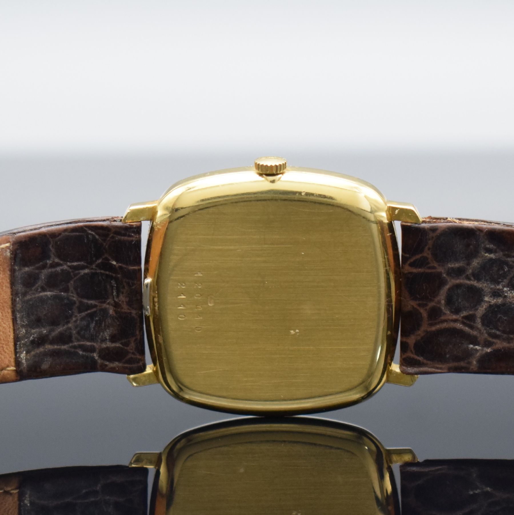 Detail e: CHOPARD Herrenarmbanduhr in GG 750/000, Schweiz um 1990, Automatik mit Micro-Rotor, Ref. 2110, 2-teil. Gehäuse, Boden aufgedr., gold. Zifferbl. m. ...