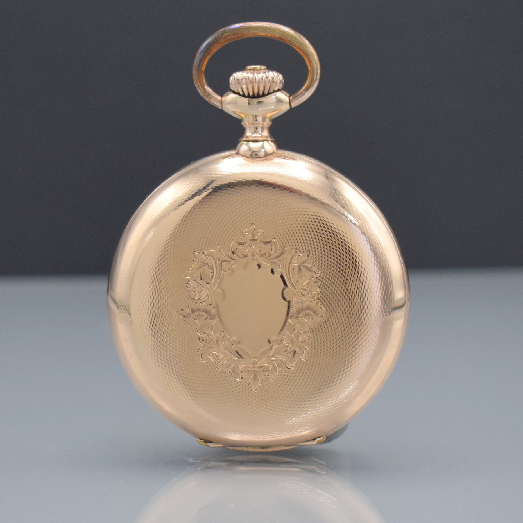Detail a: ZENITH Savonette in RG 585/000, Schweiz um 1914, massives 3-Deckel Goldgeh. m. a-goutte Schlüssen l. dell., Cuvette mit Medaillengravur, beide ...