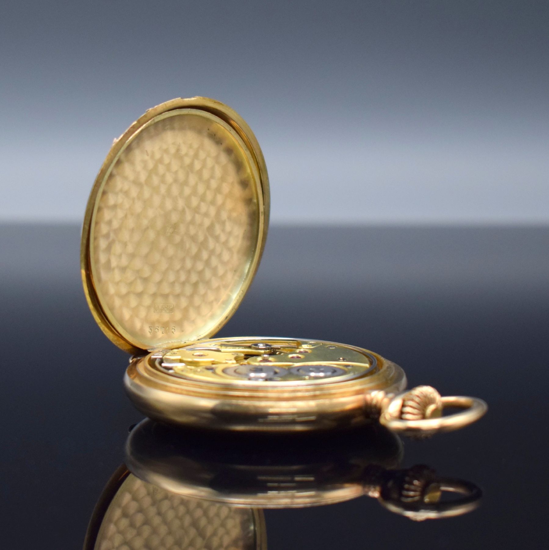 Detail f: ZENITH Herrensavonette mit Repetition in GG 585/000, Schweiz um 1910, glattes 3-Deckel Goldgeh., schönes Schmuckmonogr. auf dem Sprungdeckel, ...