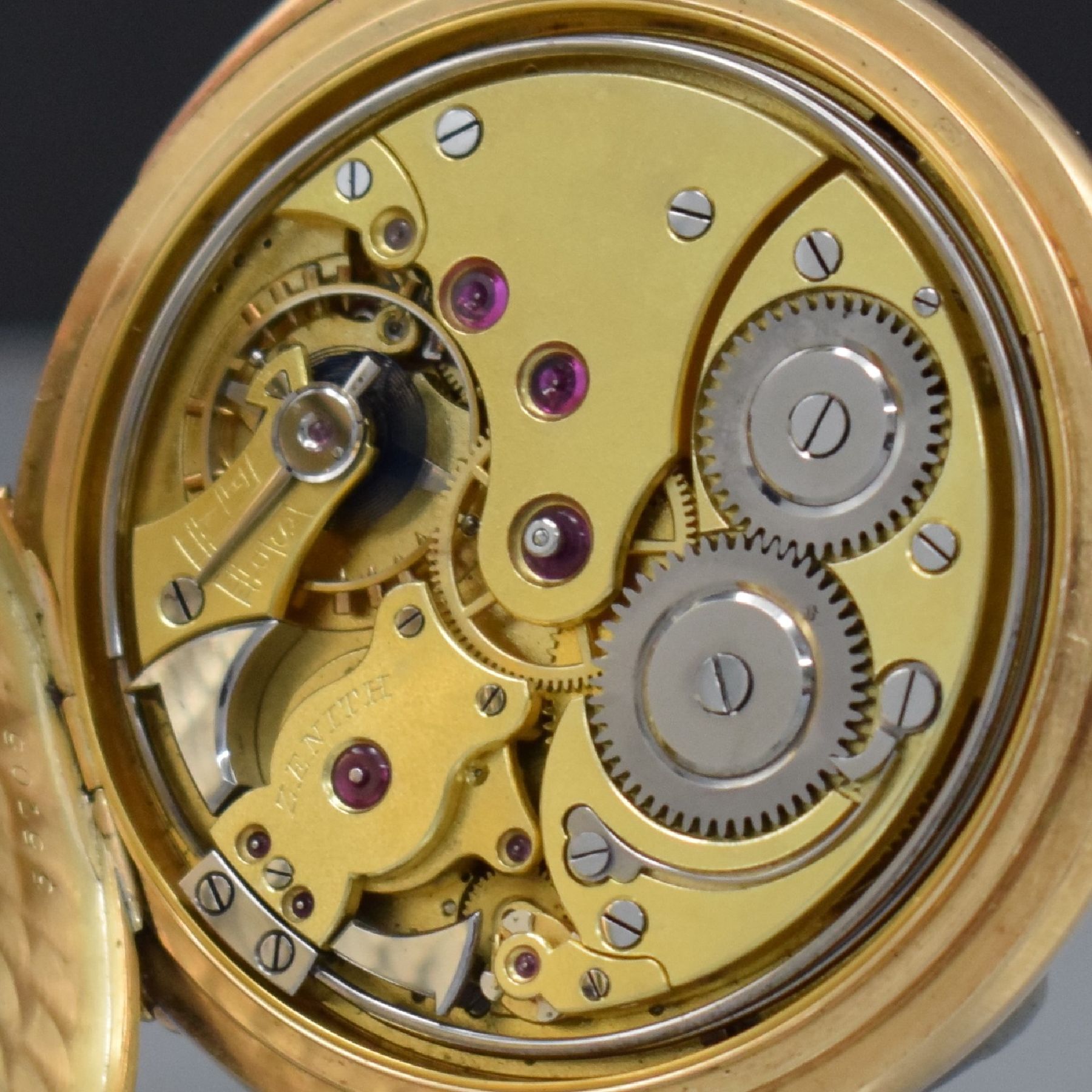 Detail m: ZENITH Herrensavonette mit Repetition in GG 585/000, Schweiz um 1910, glattes 3-Deckel Goldgeh., schönes Schmuckmonogr. auf dem Sprungdeckel, ...