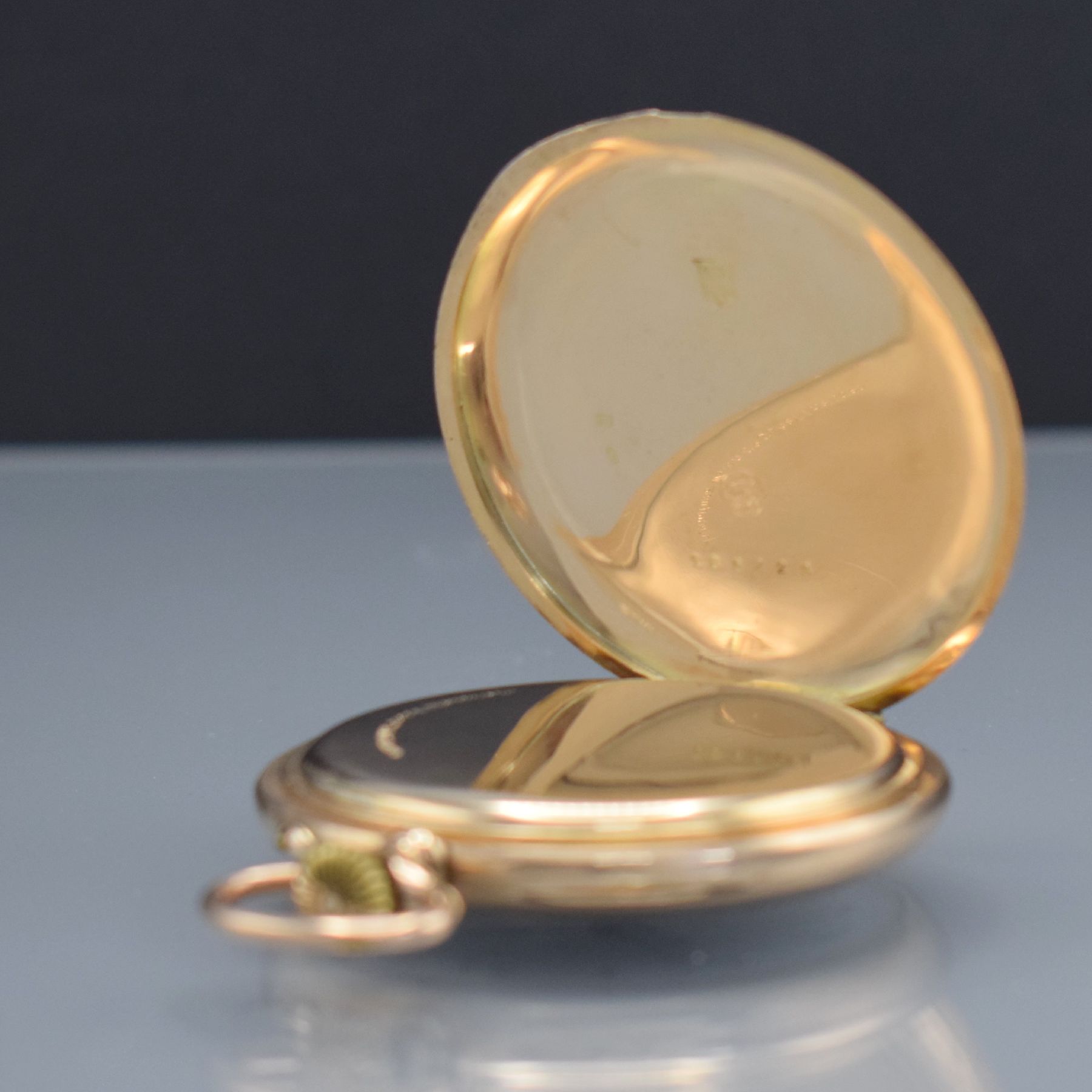 Detail b: IWC offene Taschenuhr in RoseG 585/000, Schweiz um 1918, 2-Deckel Goldgeh. dell., Emailzifferbl. m. arab. Zahlen riss./besch., Stahlzeiger, verg. ...