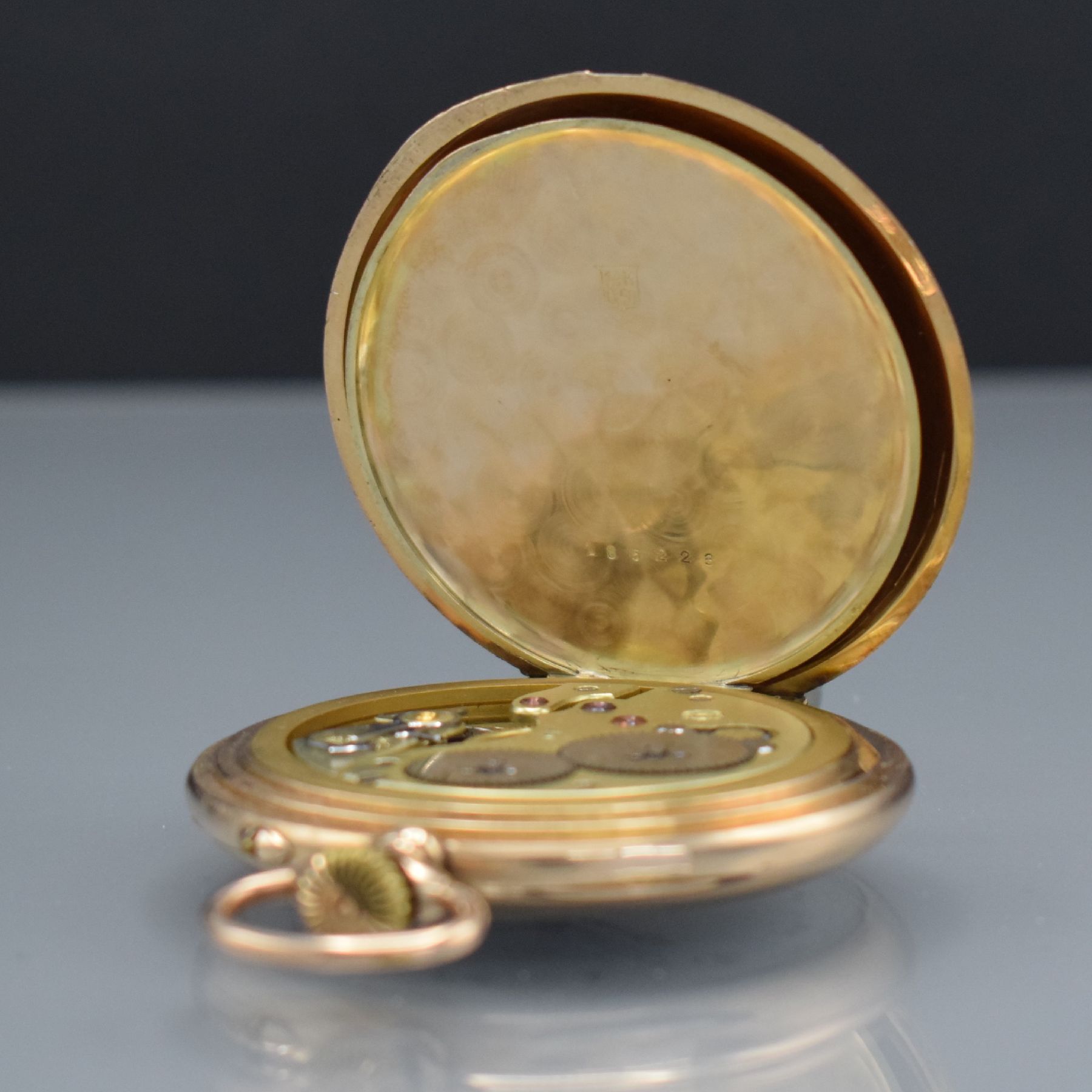 Detail d: IWC offene Taschenuhr in RoseG 585/000, Schweiz um 1918, 2-Deckel Goldgeh. dell., Emailzifferbl. m. arab. Zahlen riss./besch., Stahlzeiger, verg. ...