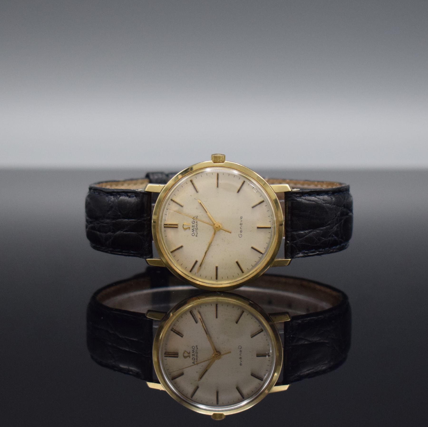 OMEGA Geneve Herrenarmbanduhr in GG 585/000, Schweiz um 1969, Automatik, Ref. 1617037, 3-teil. Geh., Boden & Glasrand aufgedr., silb. Zifferbl. m. ...