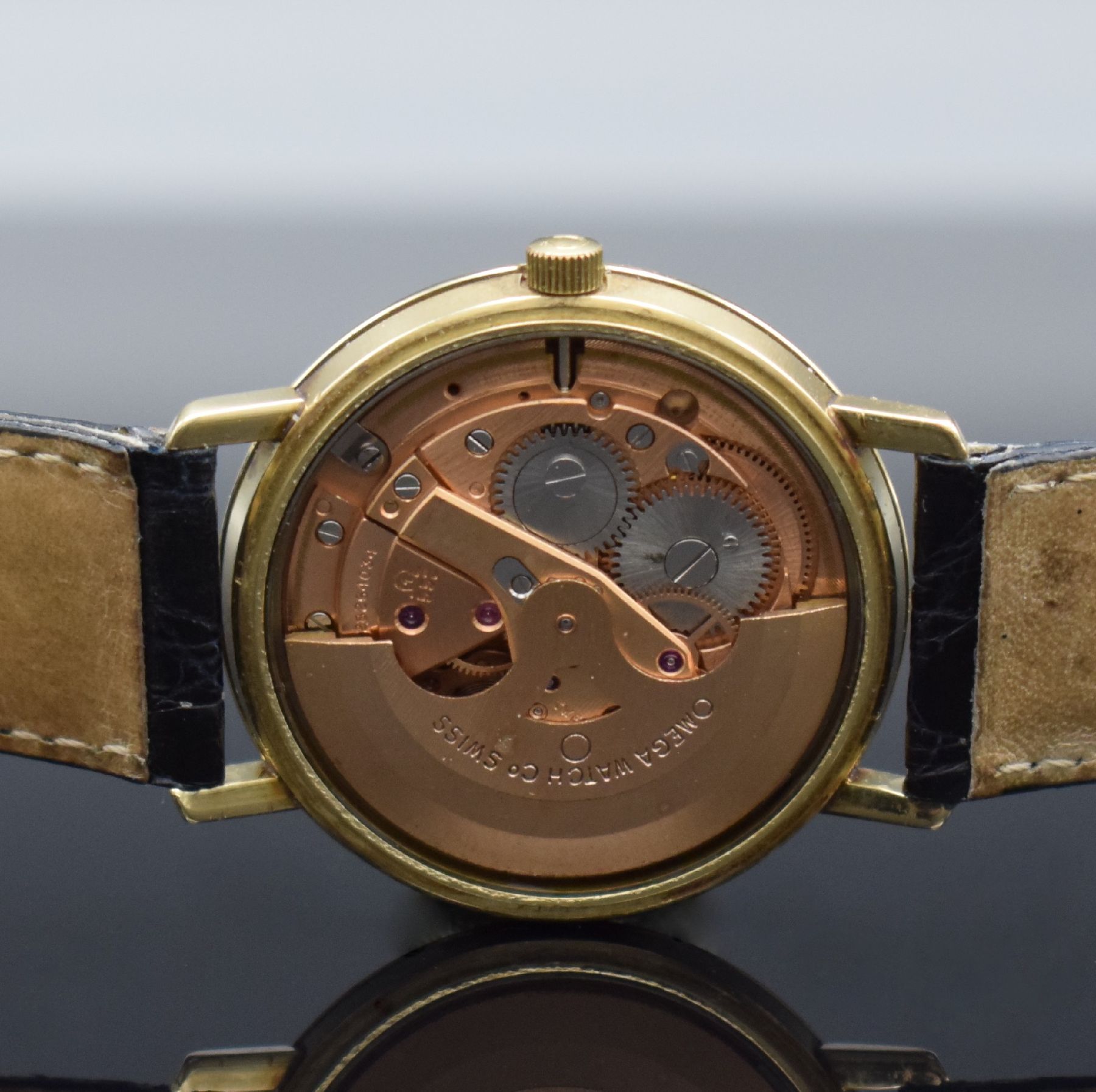 Detail f: OMEGA Geneve Herrenarmbanduhr in GG 585/000, Schweiz um 1969, Automatik, Ref. 1617037, 3-teil. Geh., Boden & Glasrand aufgedr., silb. Zifferbl. m. ...
