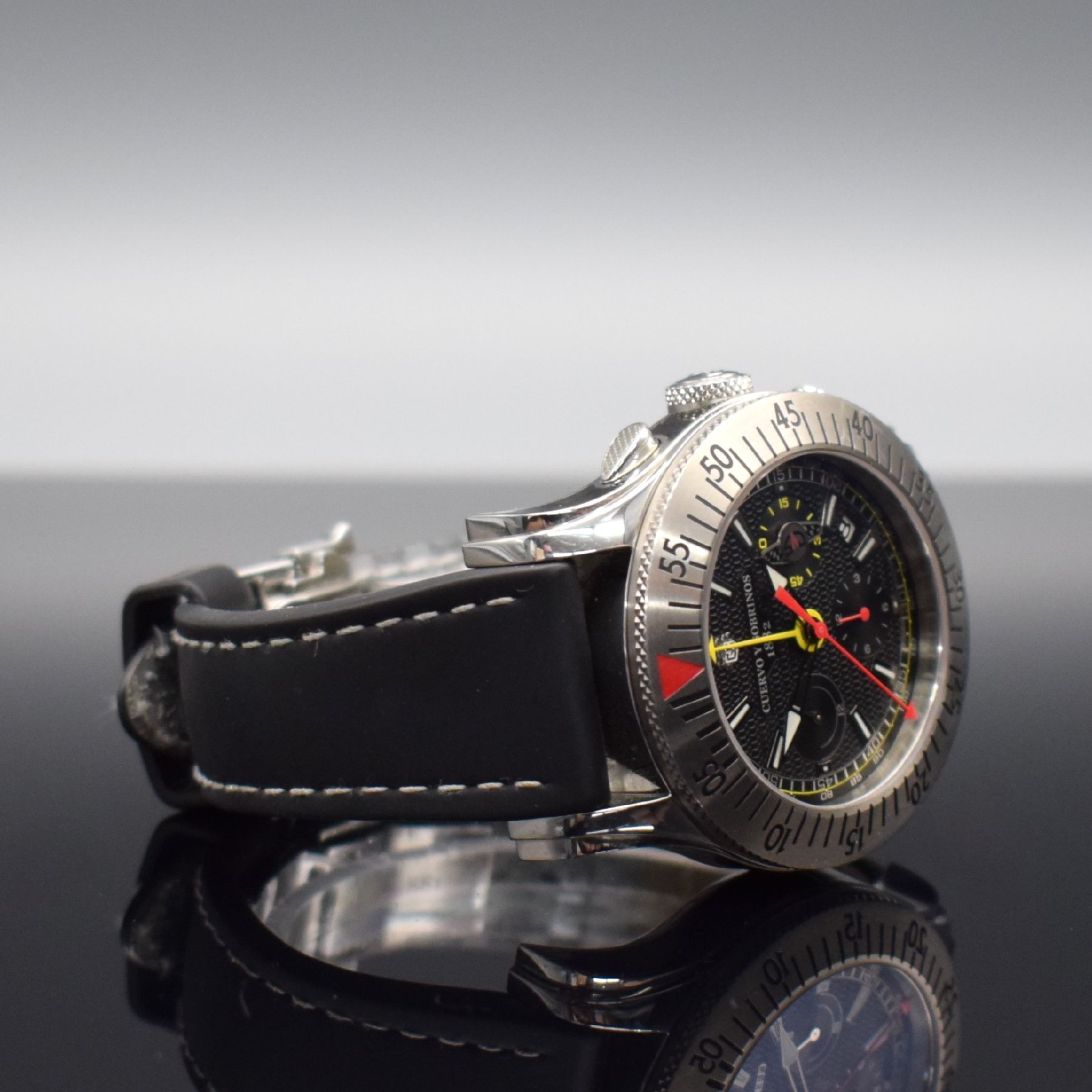 Detail b: CUERVO Y SOBRINOS Herrenarmbanduhr mit Chronograph "Robusto Chronometa Racing" Ref. 2175, Schweiz um 2010, Automatik, beids. vergl. ...