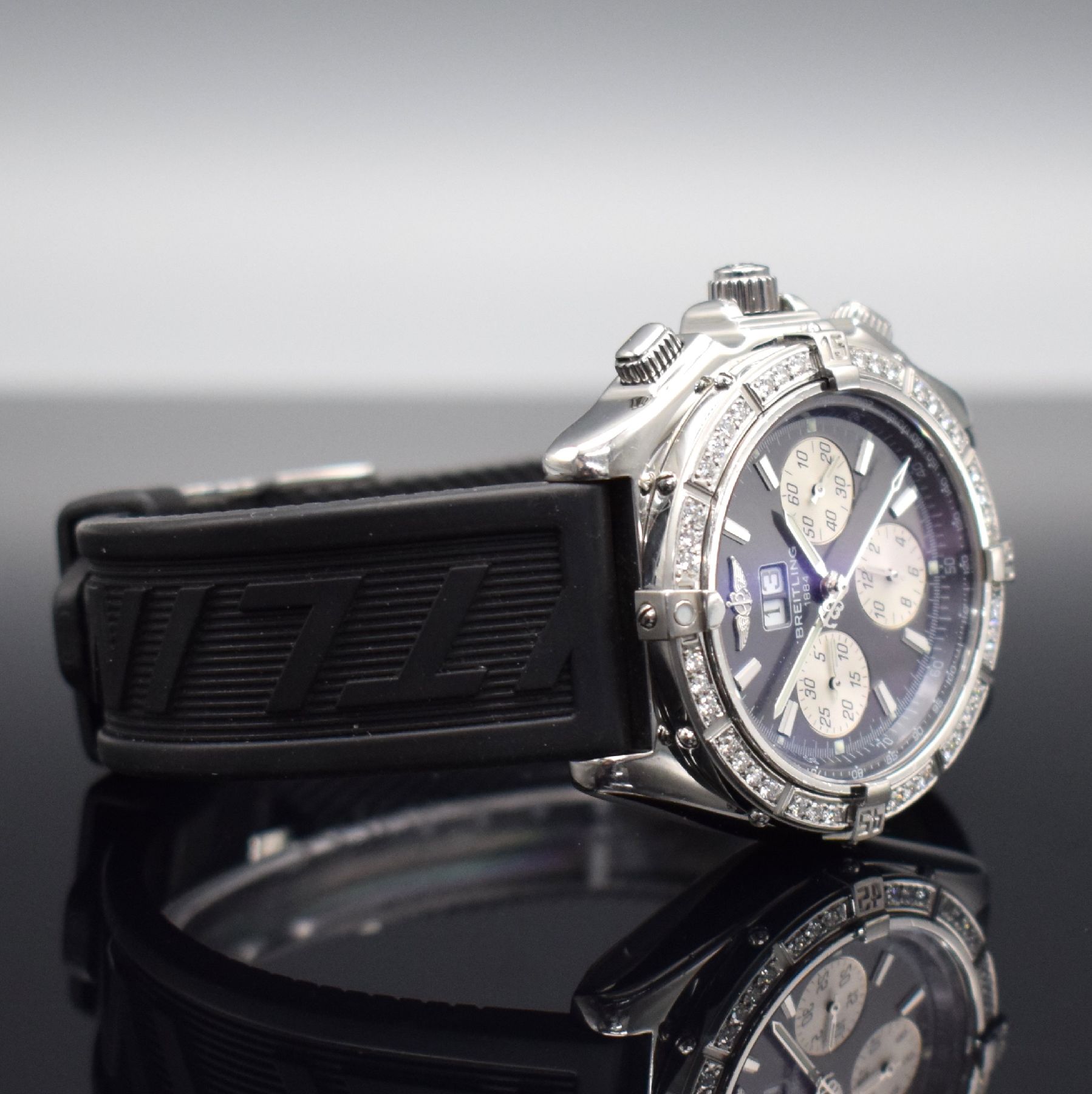 Detail c: BREITLING Crosswind Armbandchronograph mit Grossdatum, Schweiz um 2005, Automatik, Ref. A44355, massives verschr. Edelstahlgeh., eins. drehb. ...