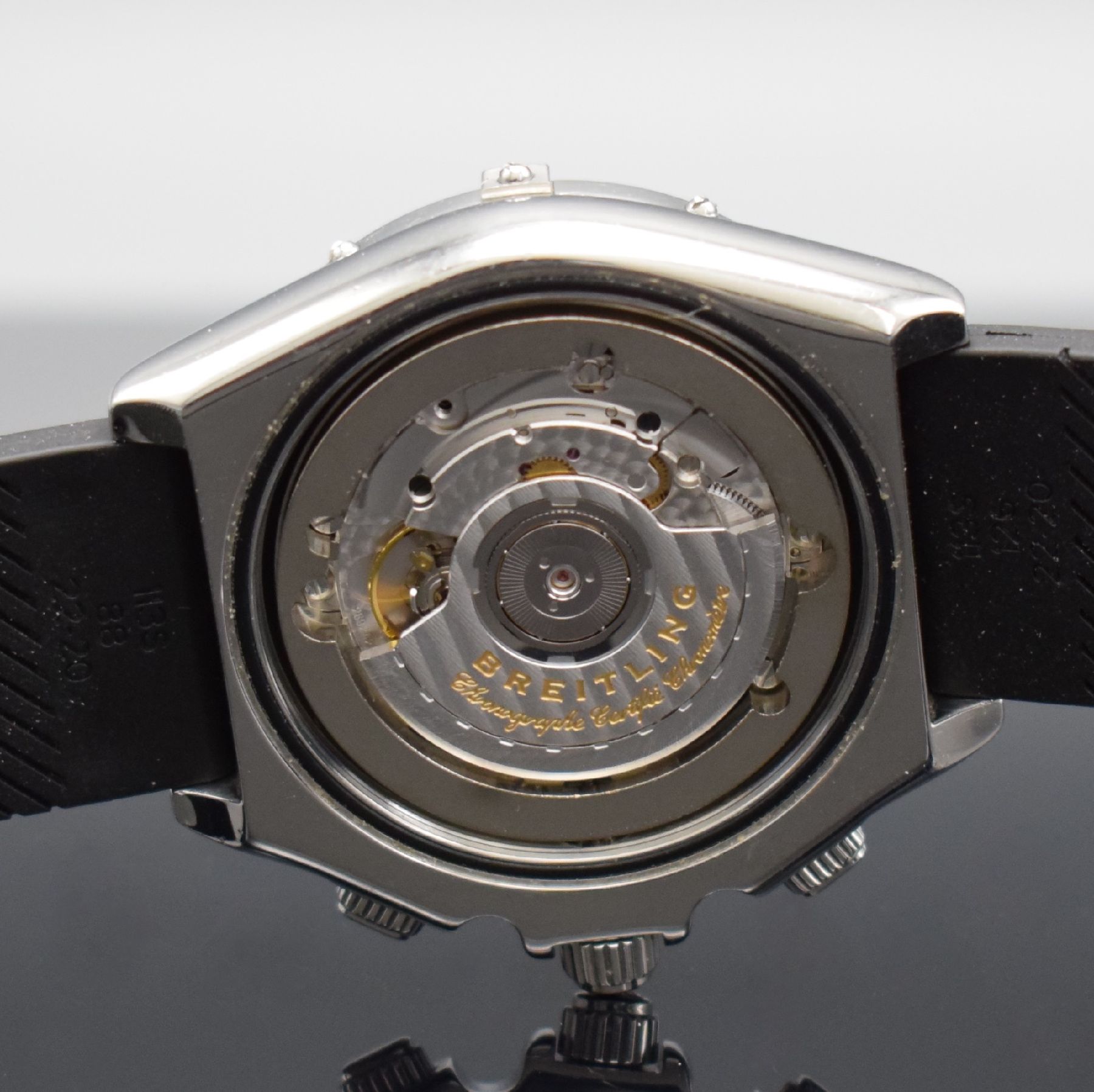 Detail h: BREITLING Crosswind Armbandchronograph mit Grossdatum, Schweiz um 2005, Automatik, Ref. A44355, massives verschr. Edelstahlgeh., eins. drehb. ...