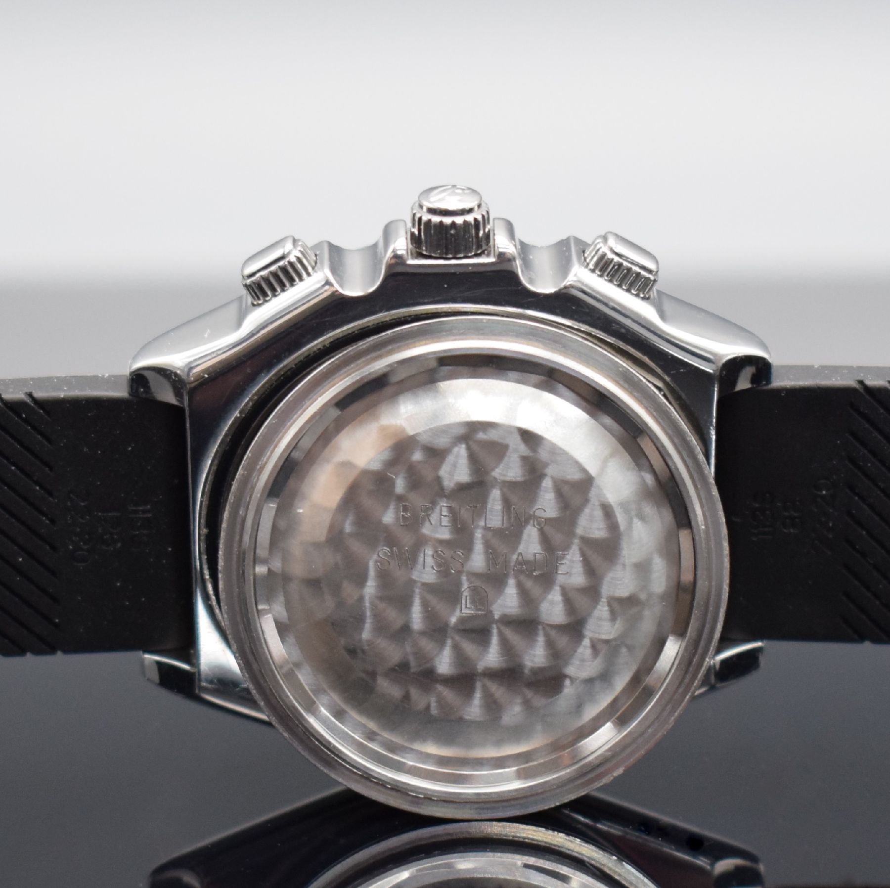 Detail i: BREITLING Crosswind Armbandchronograph mit Grossdatum, Schweiz um 2005, Automatik, Ref. A44355, massives verschr. Edelstahlgeh., eins. drehb. ...