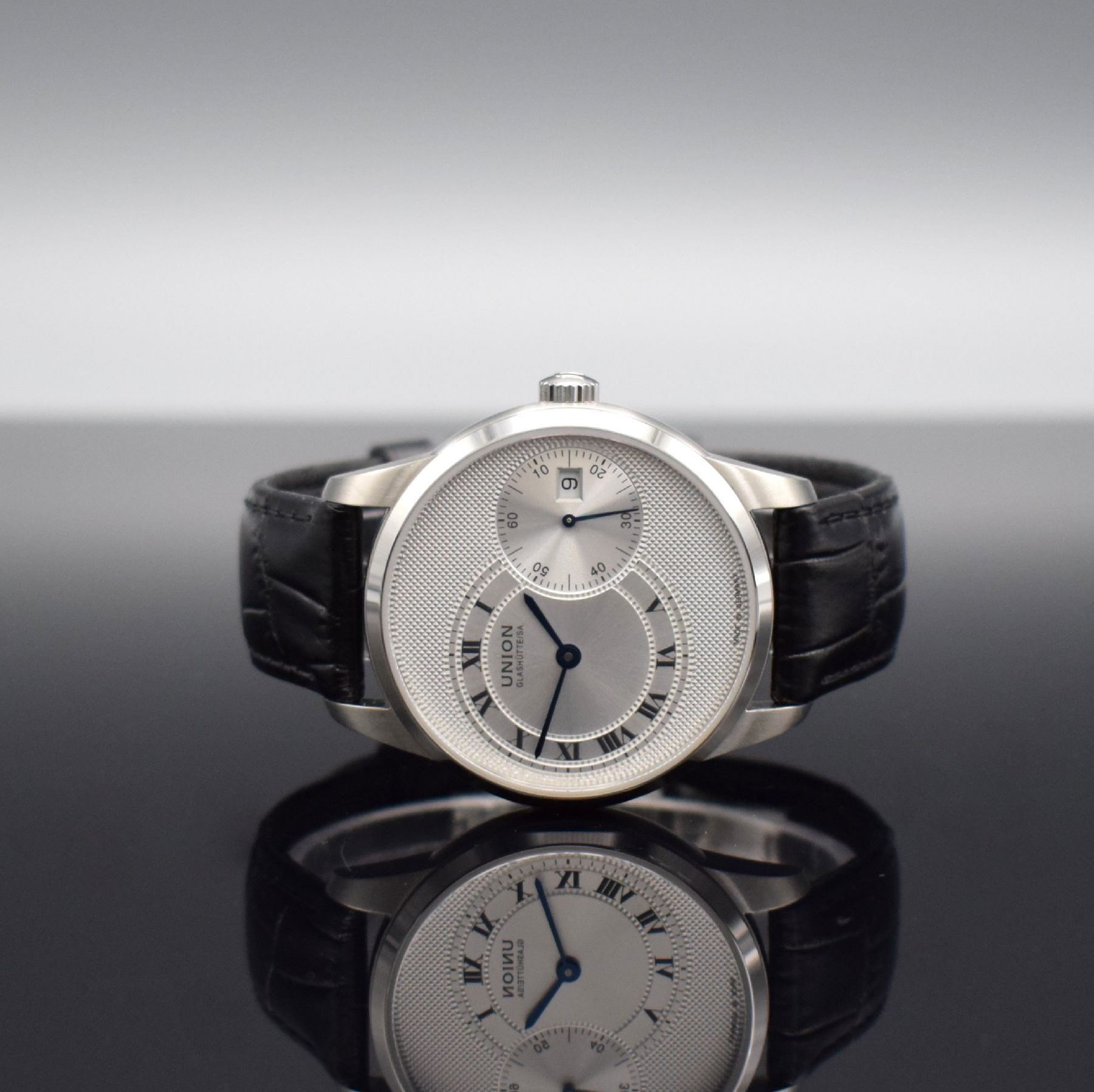 UNION GLASHÜTTE/SA. 1893 große Sekunde Herrenarmbanduhr mit ausgefallener Anzeige, Deutschland um 2015, Ref. D007.444A, Automatik, beids. vergl. ...