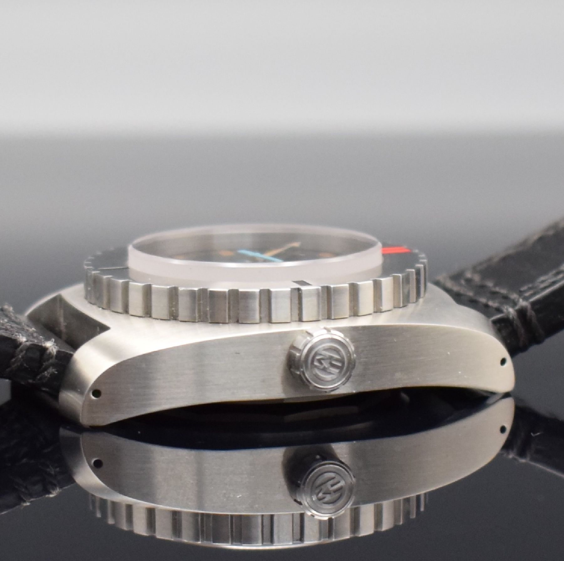 Detail d: ENZO MECHANA Acqua 1650FT Herrenarmbanduhr mit Tauchereigenschaften, um 2019, Automatik, massives verschr. Gehäuse m. Helium-Ventil, eins. drehb. ...