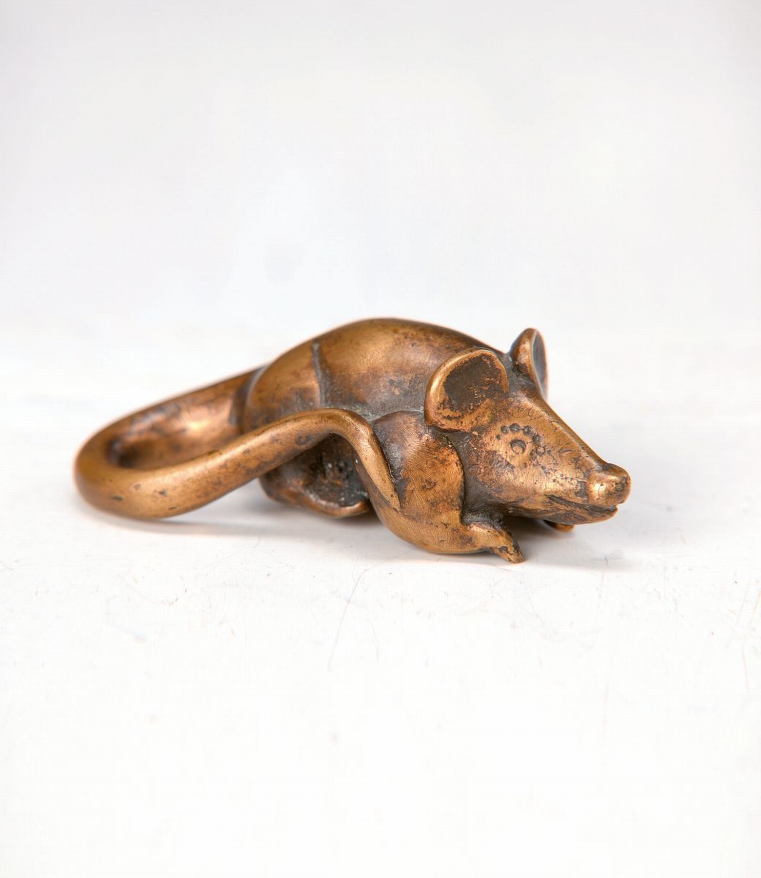 Gernot Rumpf, geb. 1941 Kaiserslautern, Skulptur, Tanzmaus, Bronze, Kunstguss Strehle,am Boden bezeichnet und monogrammiert, 4 x 5 cm