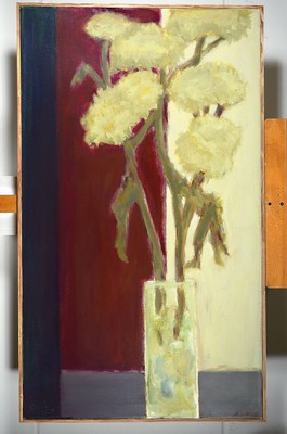 26185017k - Lore Lina Schmidt-Roßnagel, 1923 - 2011, stilllife with flowers, oil / canvas, monogrammed, on the stretcher inscribed # "Artichoke flowers #" on the reverse, signed and dated 1977, approx. 120 x 70 cm, frame