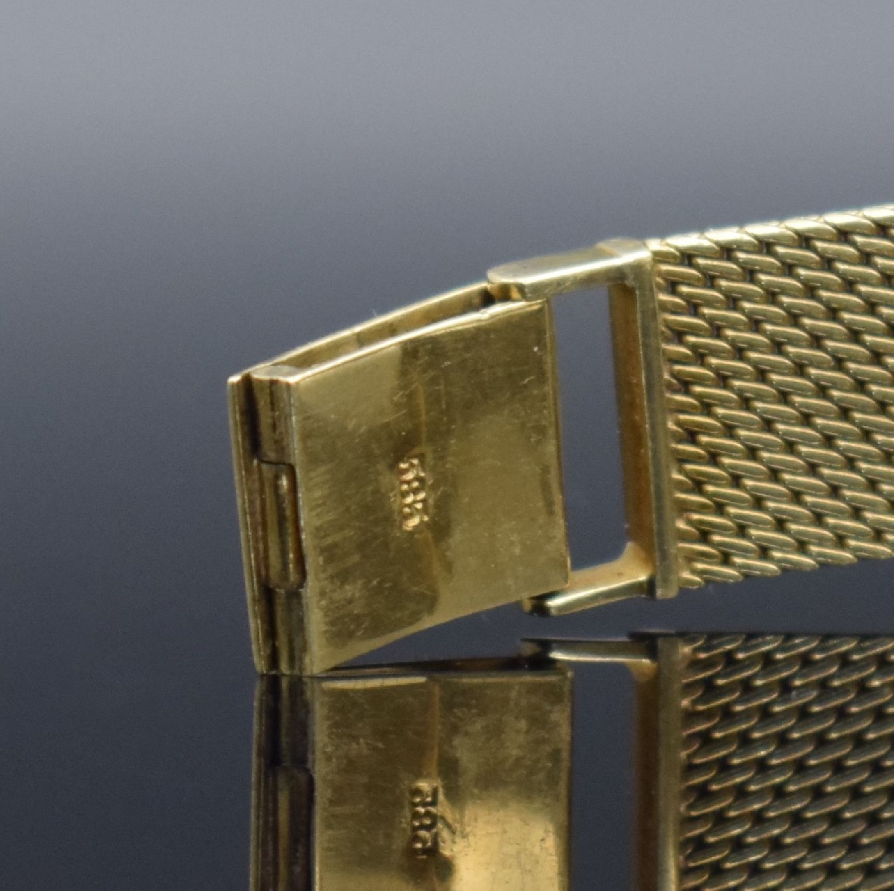 Detail e: DUNA ausgefallene Damenarmbanduhr in GG 585/000, Schweiz um 1965, Handaufzug, 2- teil. Gehäuse, Boden aufgedr., Milanaiseband, stilis. Klappdeckel ...