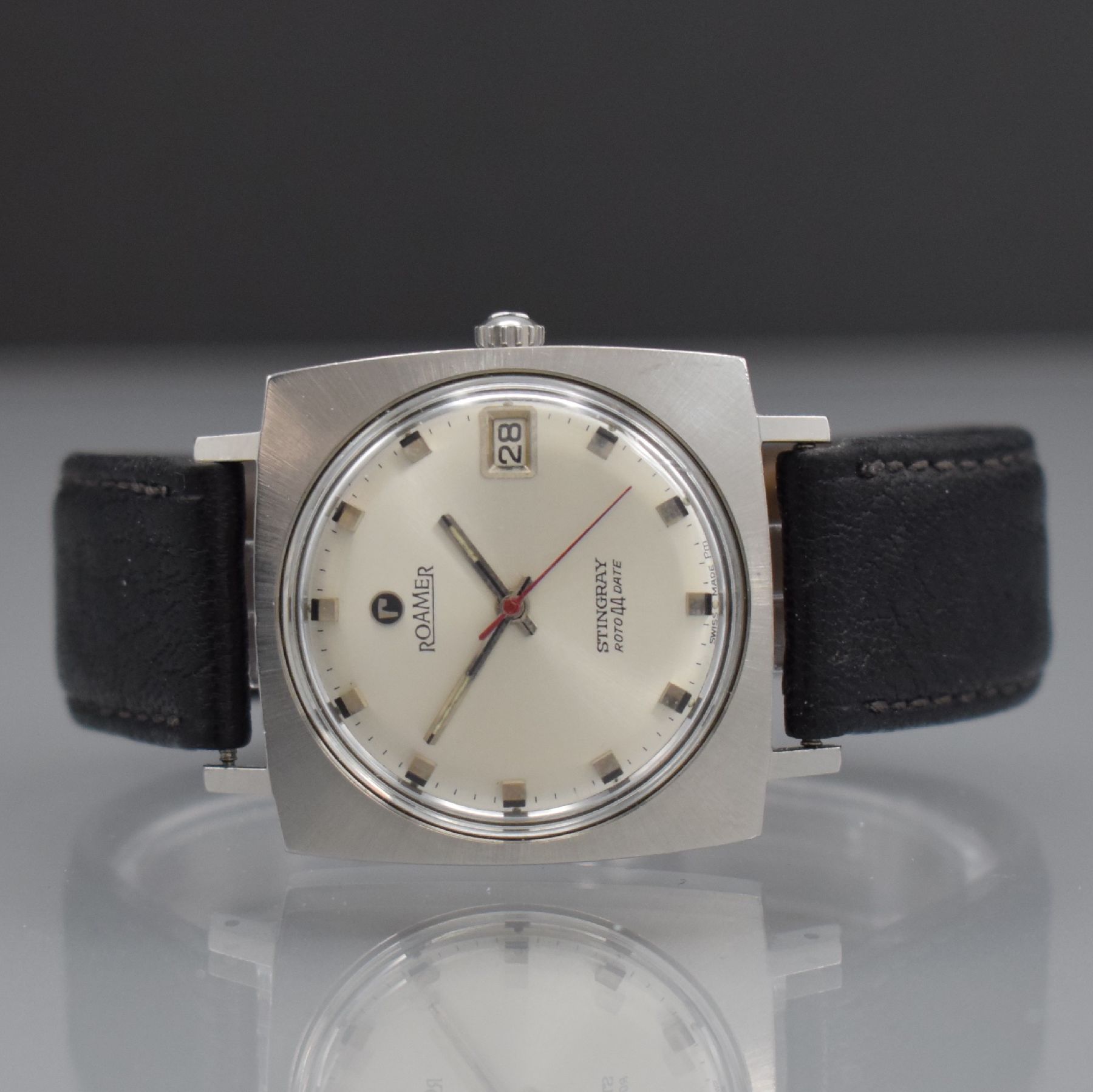 ROAMER Herrenarmbanduhr Stingray Roto 44 Date, Automatik, Schweiz 1970er Jahre, Ref. 471-1120.600, kissenförmiges Edelstahlgeh., neutr. Lederband, ...