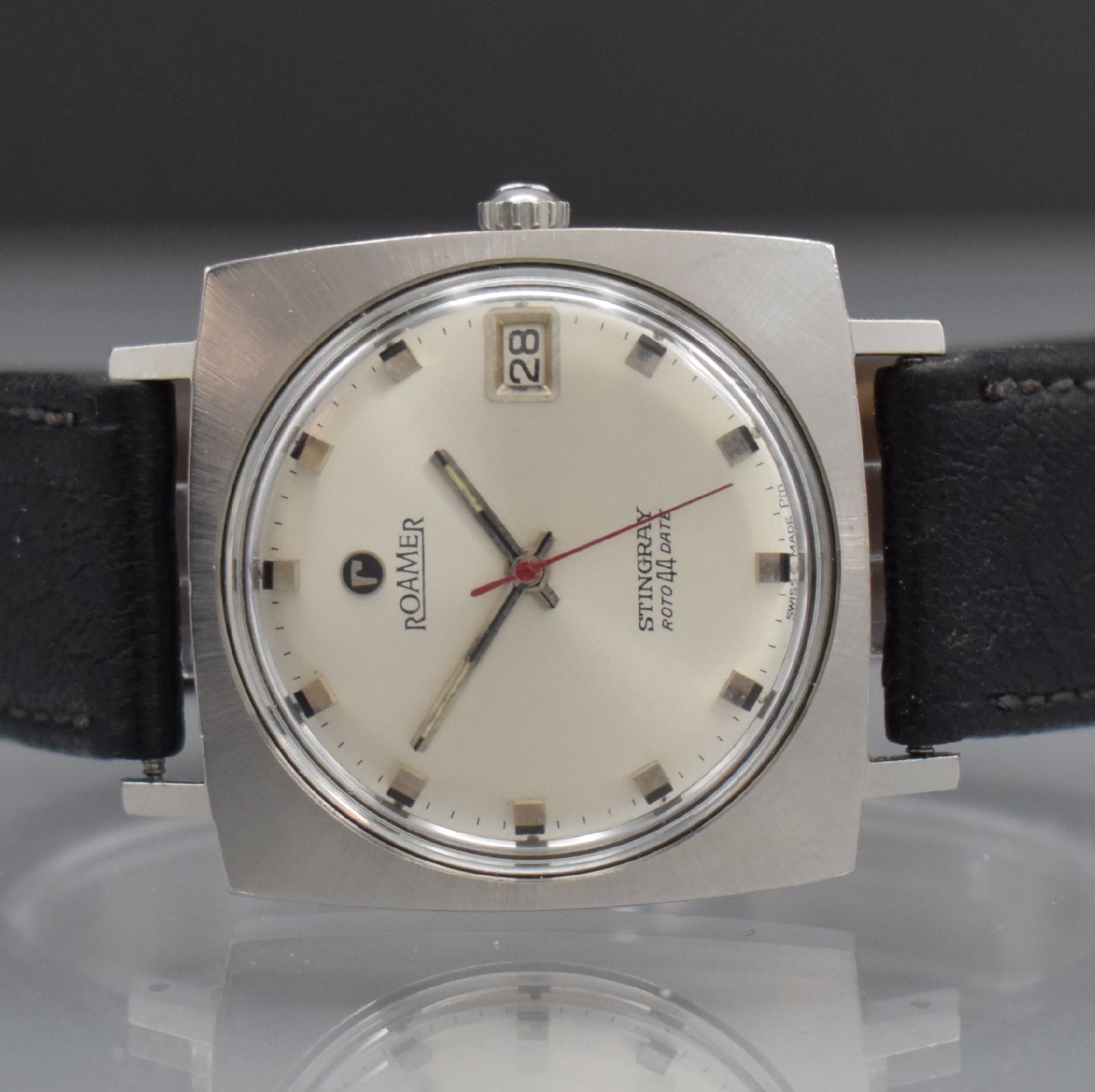Detail a: ROAMER Herrenarmbanduhr Stingray Roto 44 Date, Automatik, Schweiz 1970er Jahre, Ref. 471-1120.600, kissenförmiges Edelstahlgeh., neutr. Lederband, ...