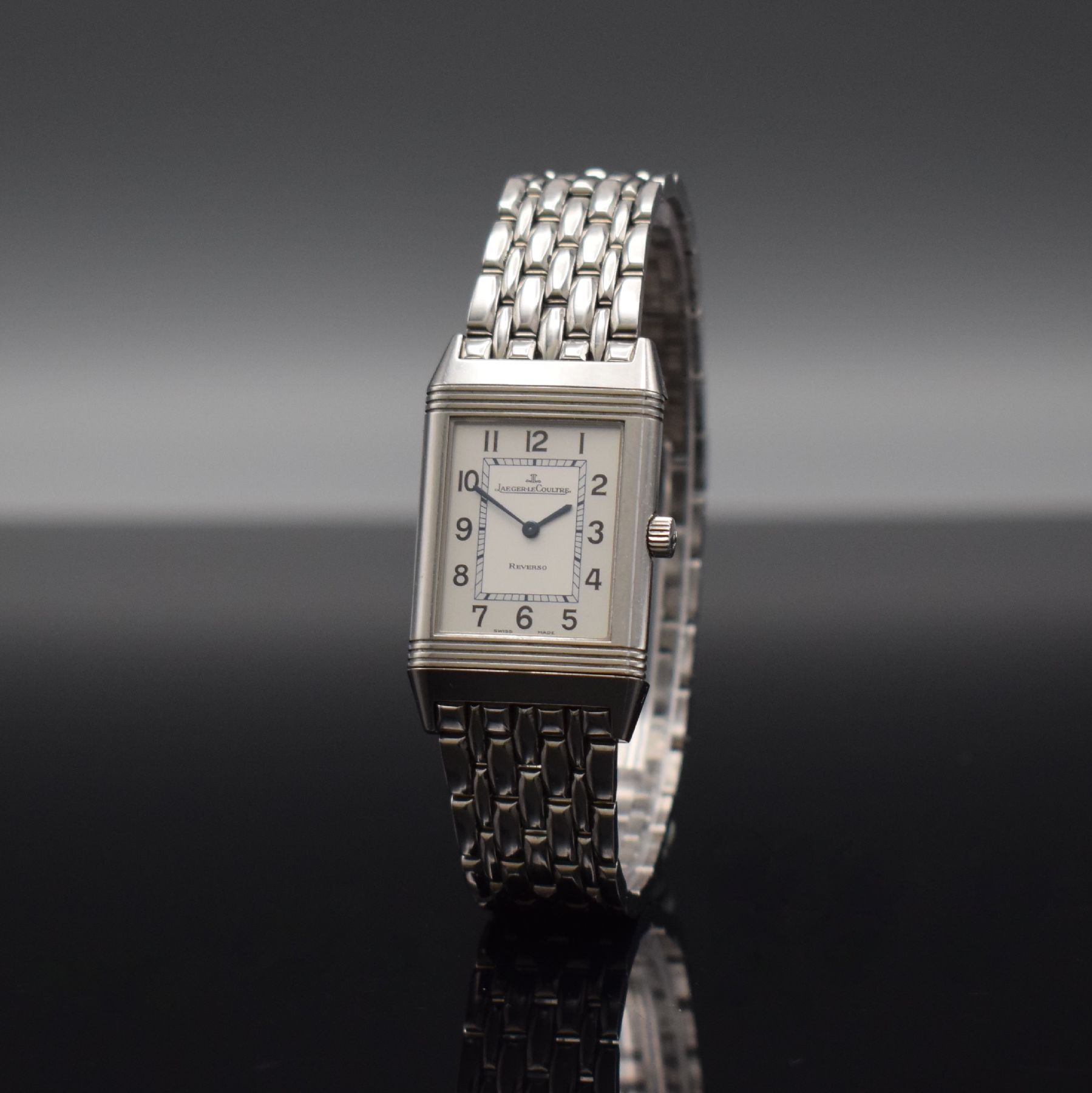 Detail d: Jaeger-LeCoultre Reverso Classic Armbanduhr in Stahl, Schweiz lt. beiliegender Garantie- Karte verk. 2007, quarz, rechteck. Wendegeh., orig. ...