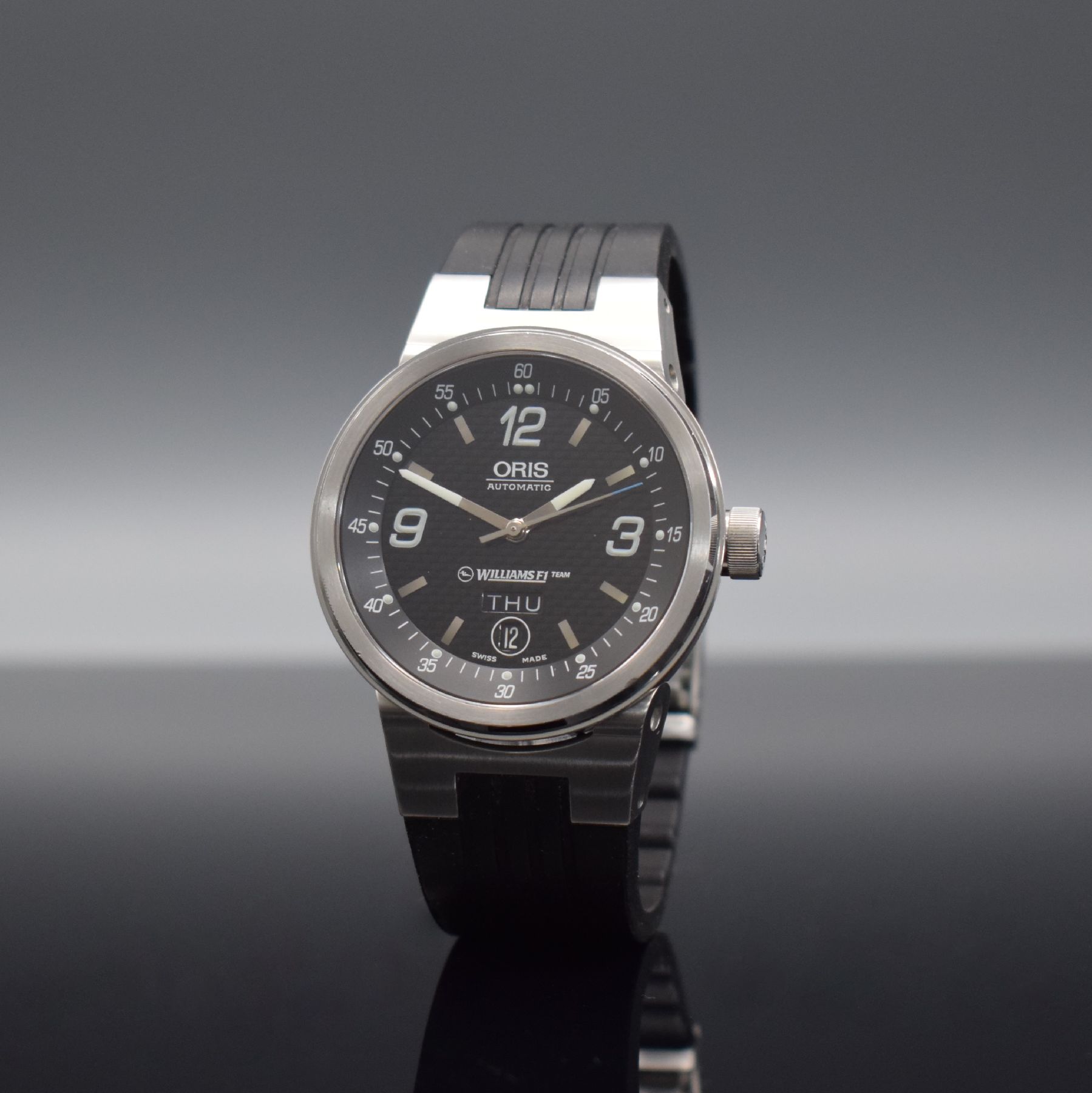 Detail b: ORIS Herrenarmbanduhr aus der Serie WILLIAMS F1 Team, Schweiz um 2007, Automatik, Ref. 7560, beids. vergl. Edelstahlgeh., Boden verschr., Boden ...