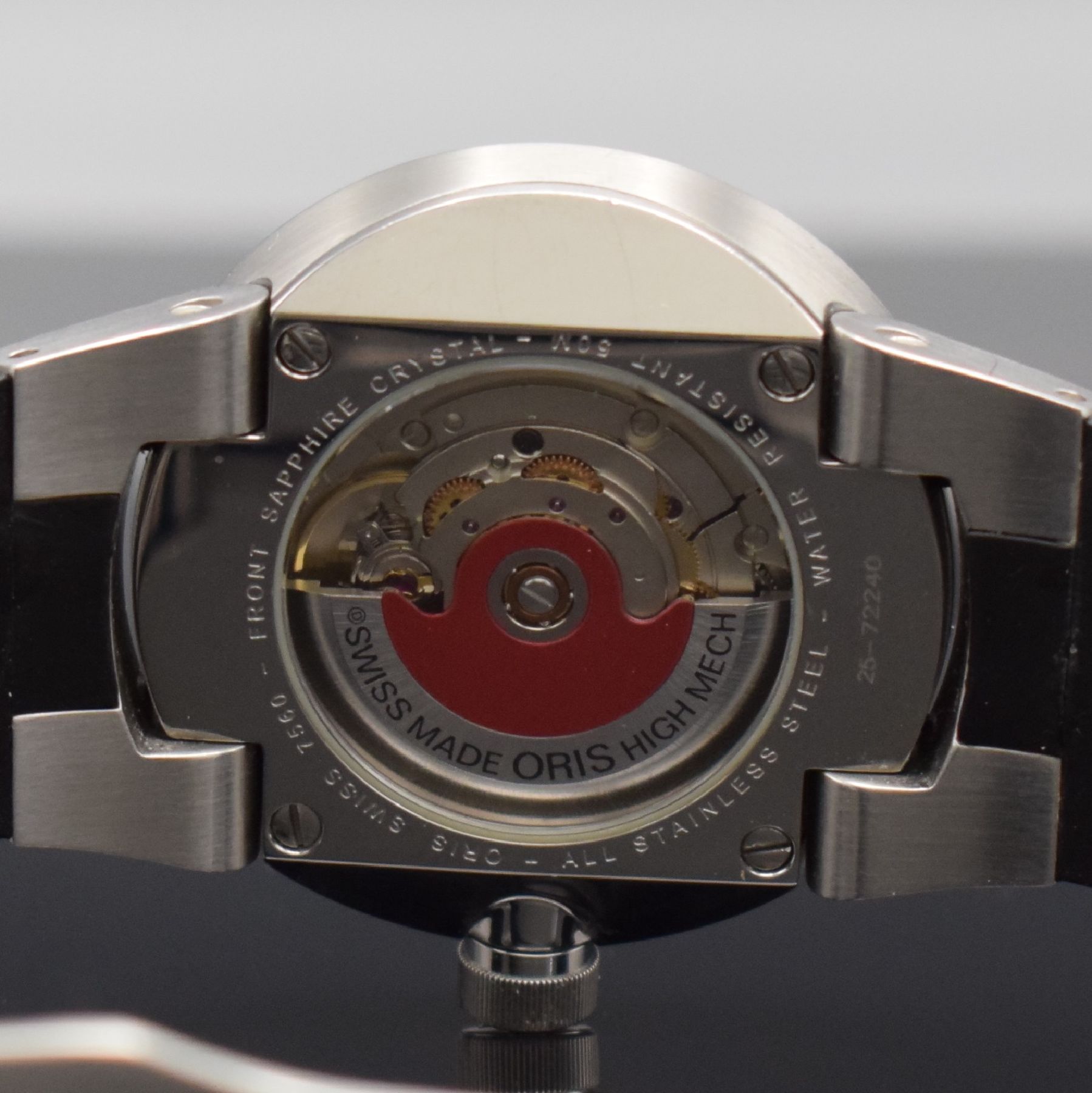 Detail f: ORIS Herrenarmbanduhr aus der Serie WILLIAMS F1 Team, Schweiz um 2007, Automatik, Ref. 7560, beids. vergl. Edelstahlgeh., Boden verschr., Boden ...