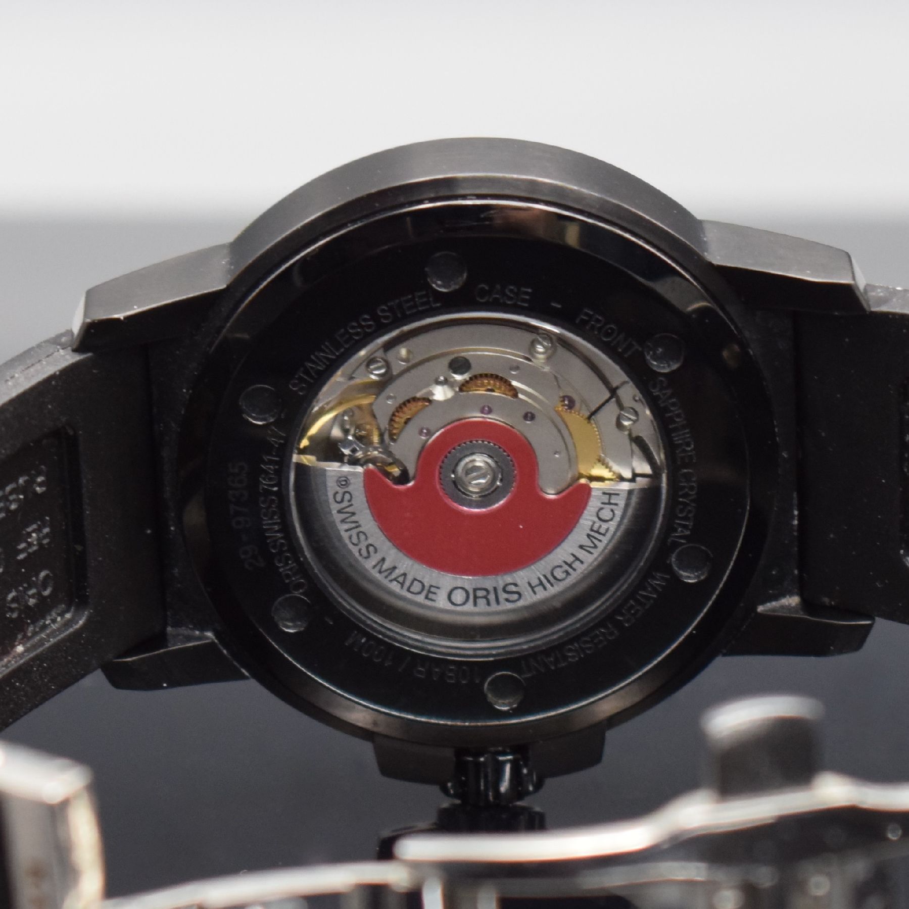Detail f: ORIS Herrenarmbanduhr Ref. 7641-47, Schweiz um 2005, Automatik, geschwärztes Edelstahlgeh. beids. vergl., Boden & Krone verschr., Kautschukband m. ...