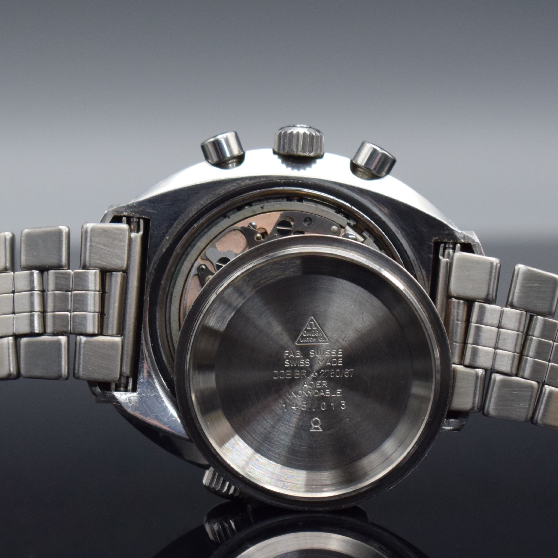 Detail g: OMEGA Flightmaster Armbandchronograph, Schweiz um 1969, Handaufzug, Ref. 145.013, massiv. Edelstahlgeh., neutr. Gliederband m. Faltschl., Boden m. ...