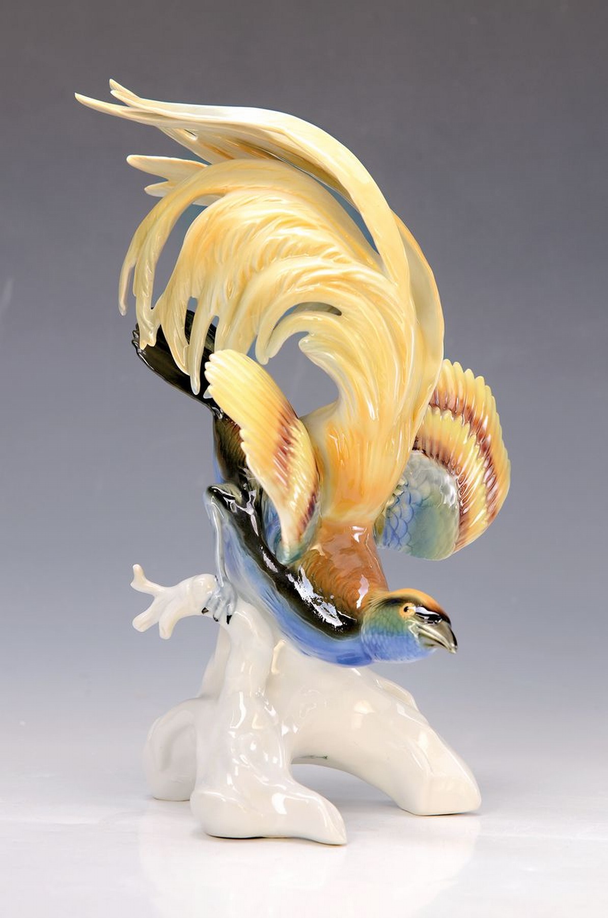 Vogelskulptur, Ens, 30er Jahre, Porzellan, bunt bemalt, sehr schön gestaltete Schwanzfedern, ca. 29x19cm
