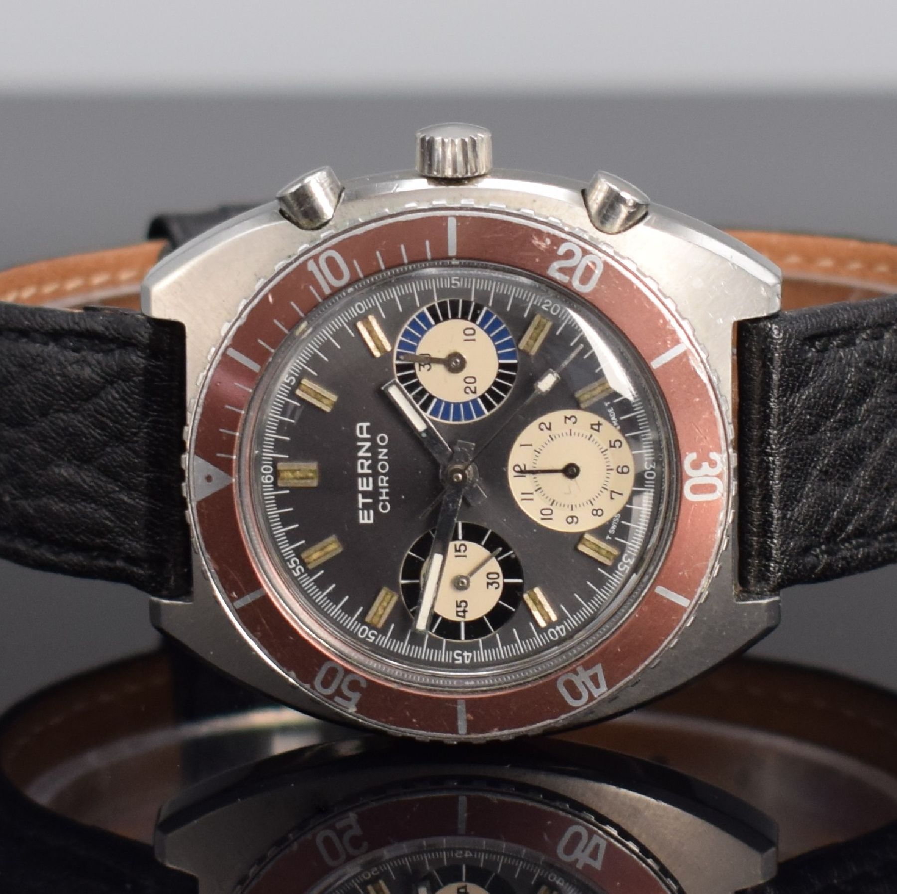 Detail a: ETERNA Schaltradchronograph Kaliber Valjoux 726, Handaufzug, Schweiz um 1970, Ref. 154 FTP - 3, Edelstahlgeh., Boden verschr., kupferfarb. Lünette ...