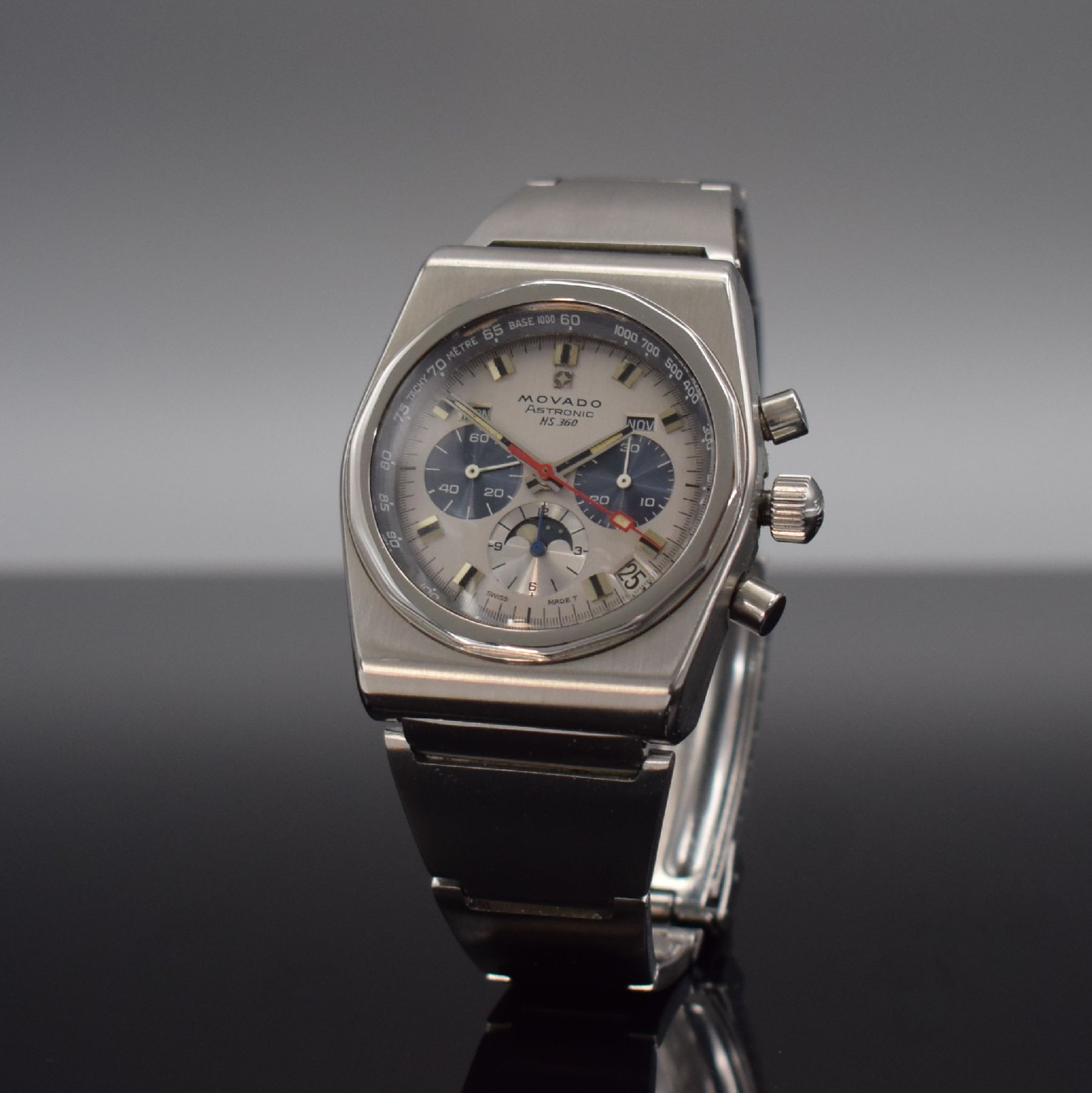 Detail b: MOVADO Astronic Schaltradchronograph mit Vollkalenderanzeige Kaliber 3019PHF, Automatik, Schweiz um 1975, Ref. 01.0010.436, massives Edelstahlgeh. ...