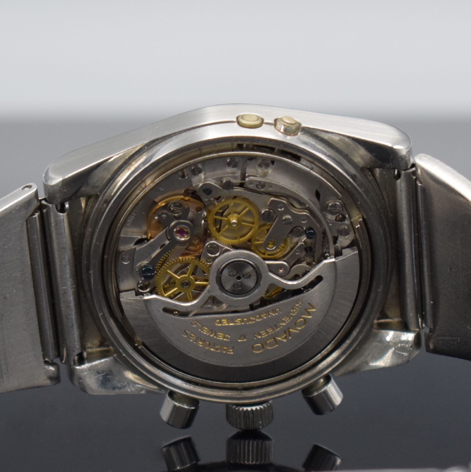 Detail h: MOVADO Astronic Schaltradchronograph mit Vollkalenderanzeige Kaliber 3019PHF, Automatik, Schweiz um 1975, Ref. 01.0010.436, massives Edelstahlgeh. ...