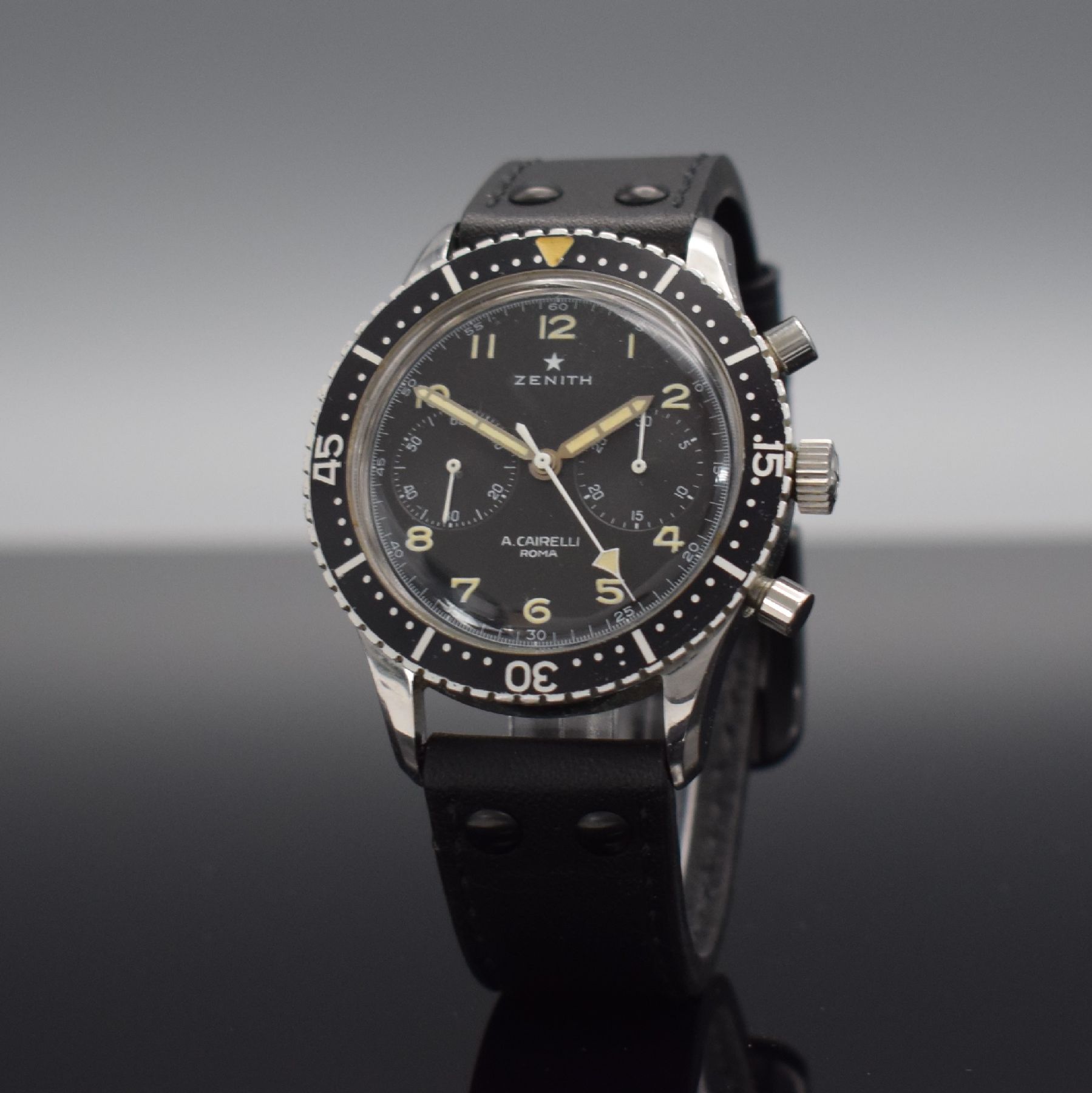 Detail b: ZENITH CRONOMETRO TIPO CP-2 seltener Schaltradchronograph für A. Cairelli Roma, Handaufzug, Schweiz um 1965, unpoliertes, verschr. Geh., schwarze, ...